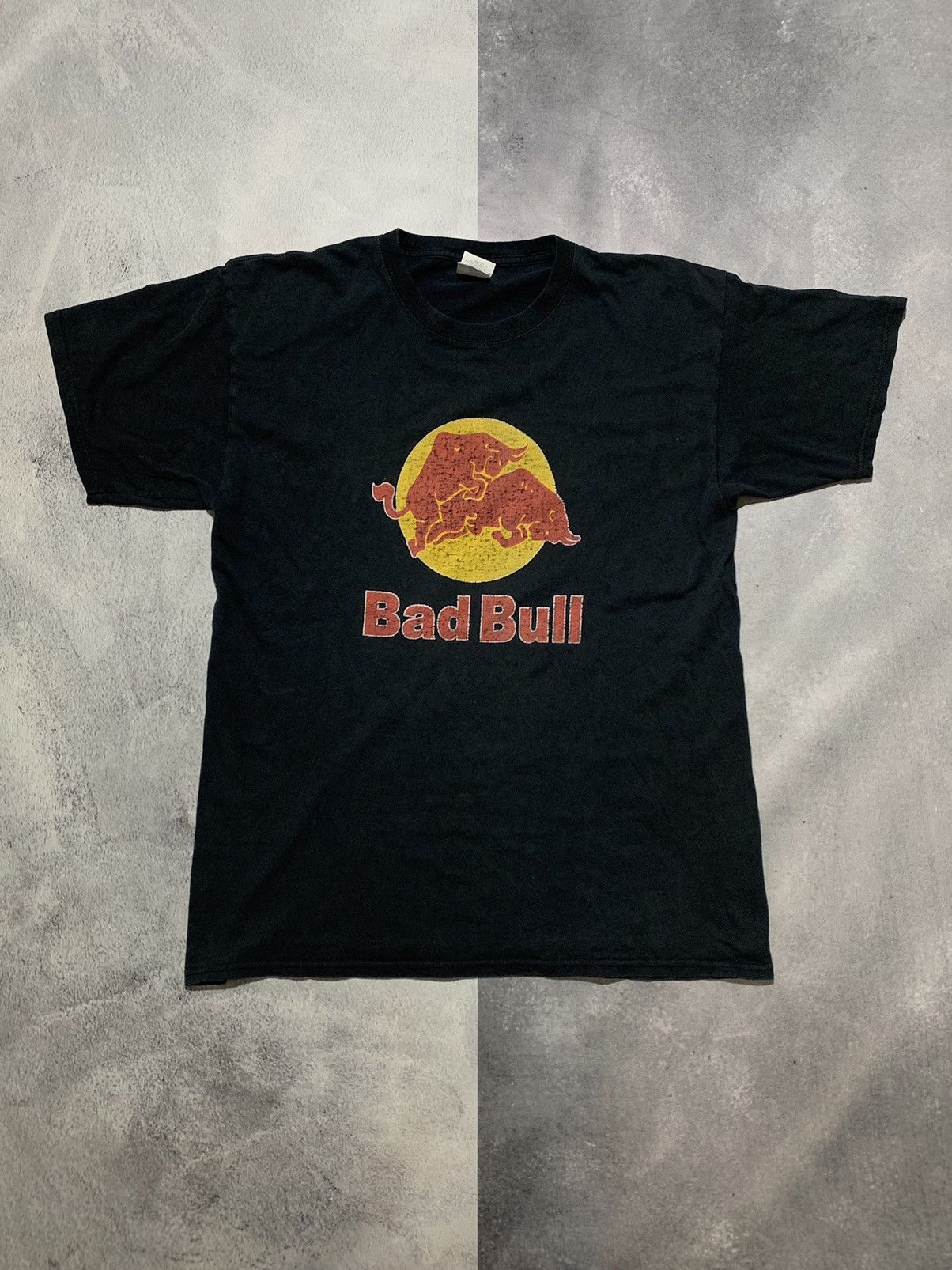 Vintage Vintage Y2K Bad Bull sun faded tee streetwear style size L Size US L / EU 52-54 / 3 - 1 Thumbnail