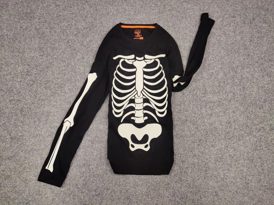 Japanese Brand Vintage Skeleton Phosphoric Print Long Sleeve sweatshirt Size US S / EU 44-46 / 1 - 3 Thumbnail