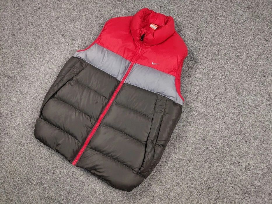 Nike Vintage Nike Down Red Grey Puffer Vest Y2K Hupe Size US L / EU 52-54 / 3 - 2 Thumbnail