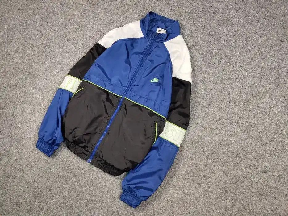 Nike Vintage 90's Nike Nylon Drill Big Embroidered Track Jacket Size US L / EU 52-54 / 3 - 2 Thumbnail