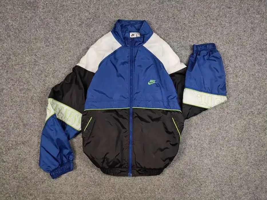 Nike Vintage 90's Nike Nylon Drill Big Embroidered Track Jacket Size US L / EU 52-54 / 3 - 6 Thumbnail
