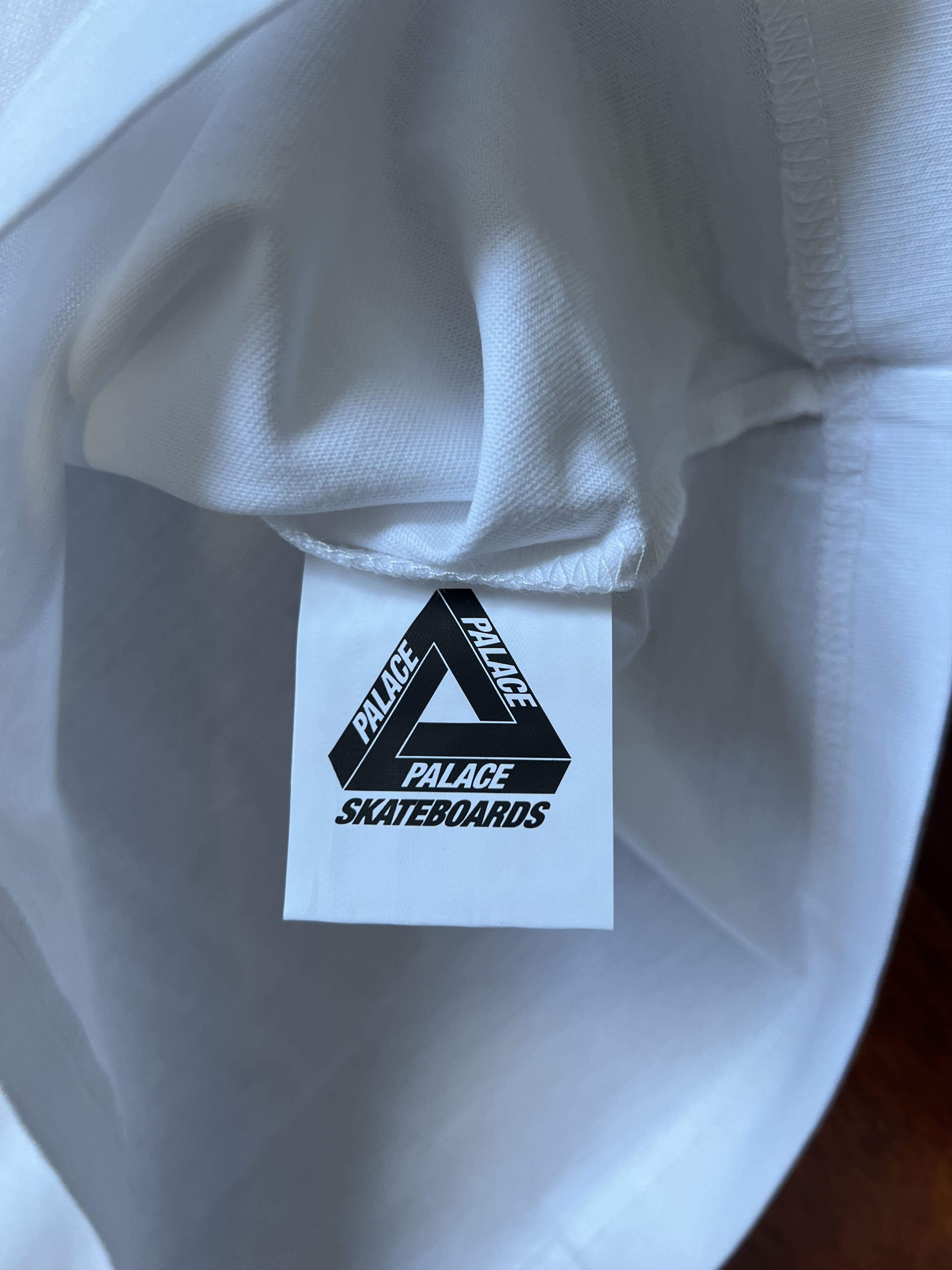 Palace 💚 2018 Palace Tri Shadow T-Shirt White/Blue Medium NEW Size US M / EU 48-50 / 2 - 11 Thumbnail
