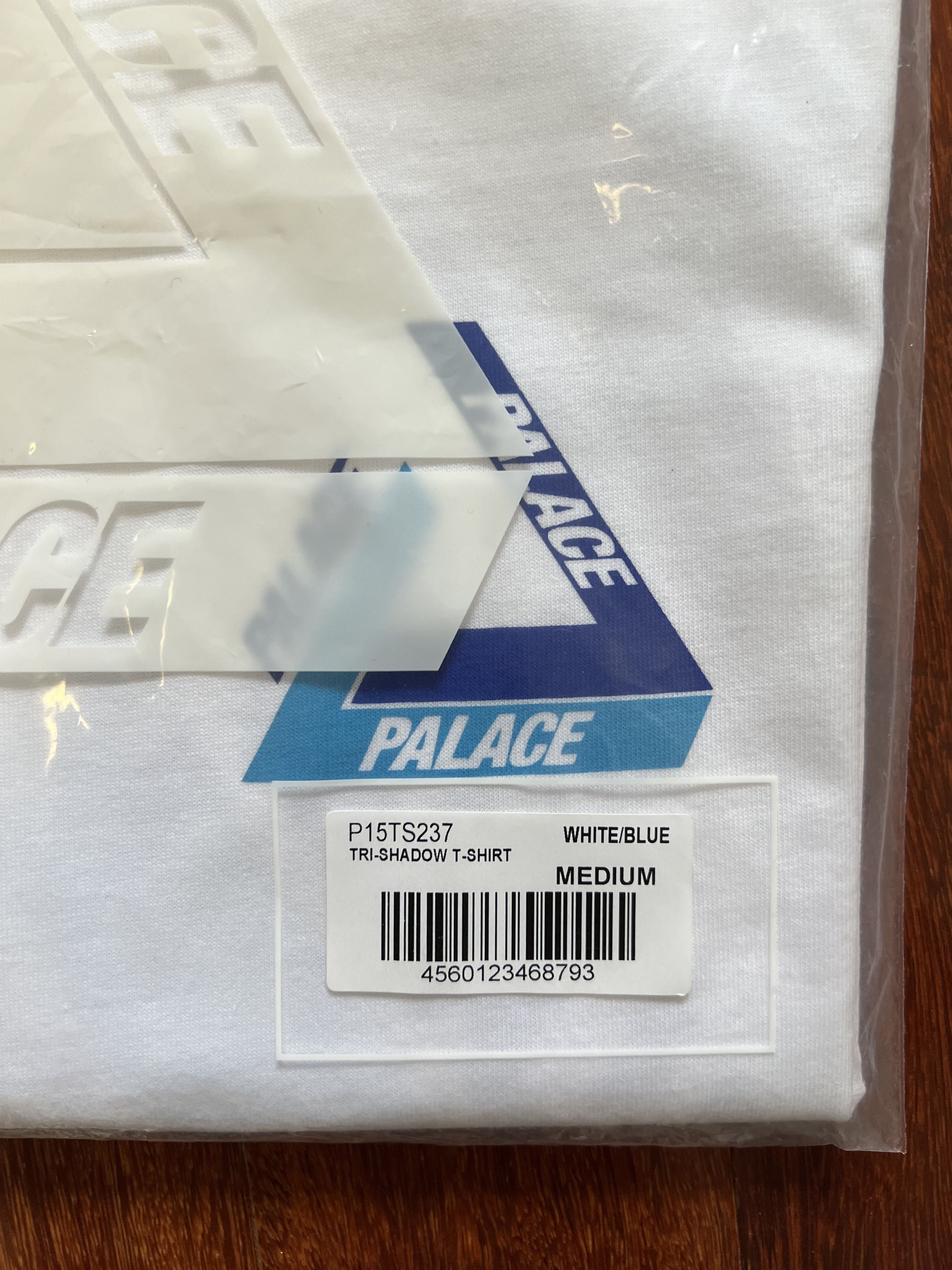 Palace 💚 2018 Palace Tri Shadow T-Shirt White/Blue Medium NEW Size US M / EU 48-50 / 2 - 5 Thumbnail