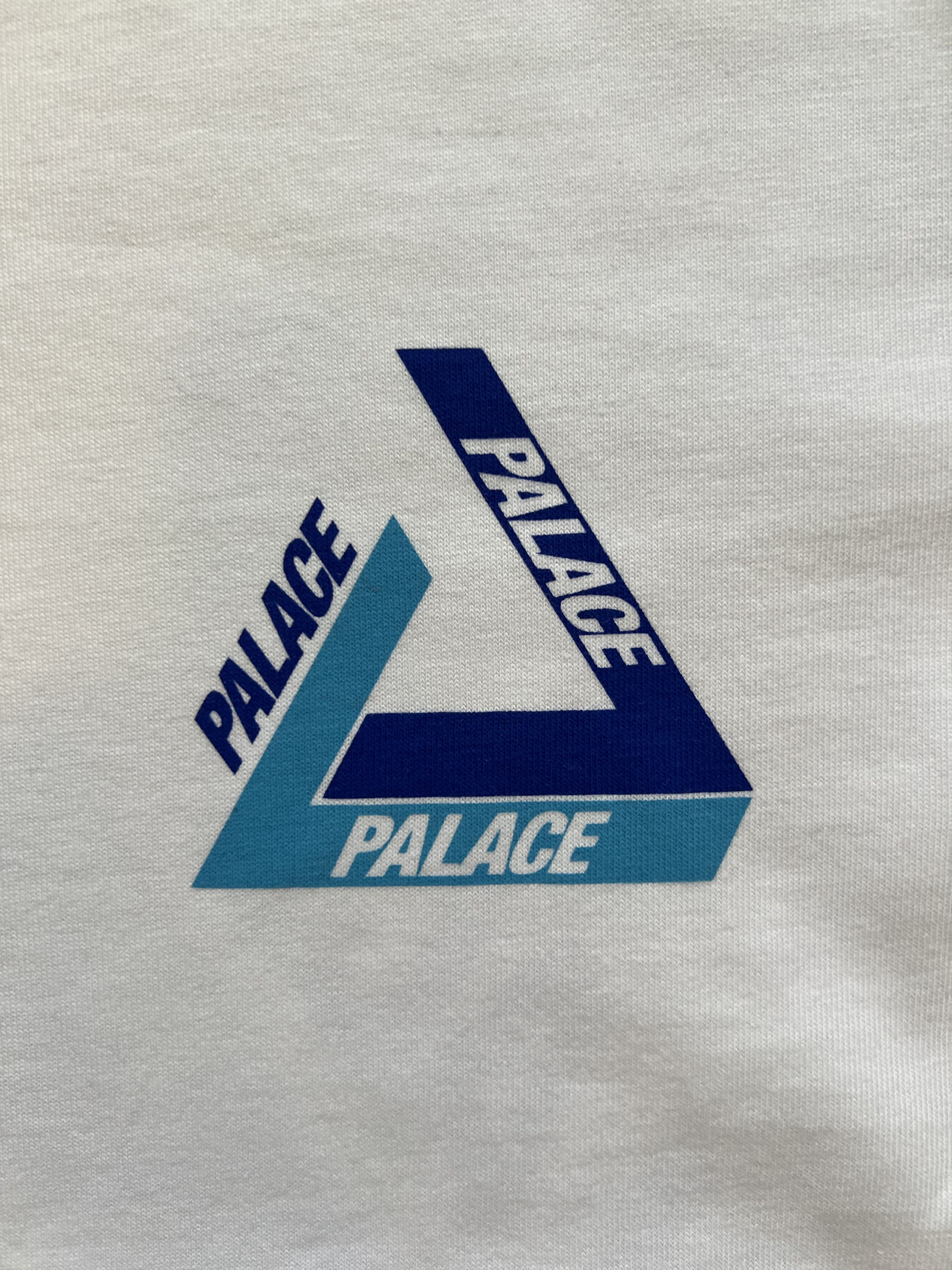 Palace 💚 2018 Palace Tri Shadow T-Shirt White/Blue Medium NEW Size US M / EU 48-50 / 2 - 9 Thumbnail