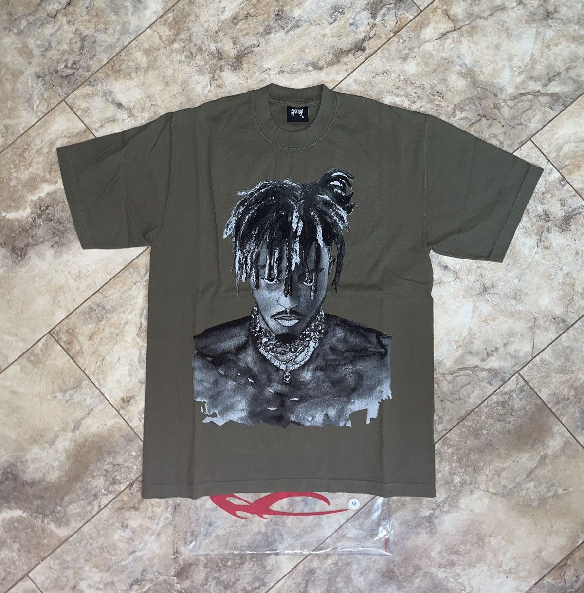 Revenge GRAPHITE JUICE WRLD REVENGE PORTRAIT TEE ARMY GREEN MEDIUM