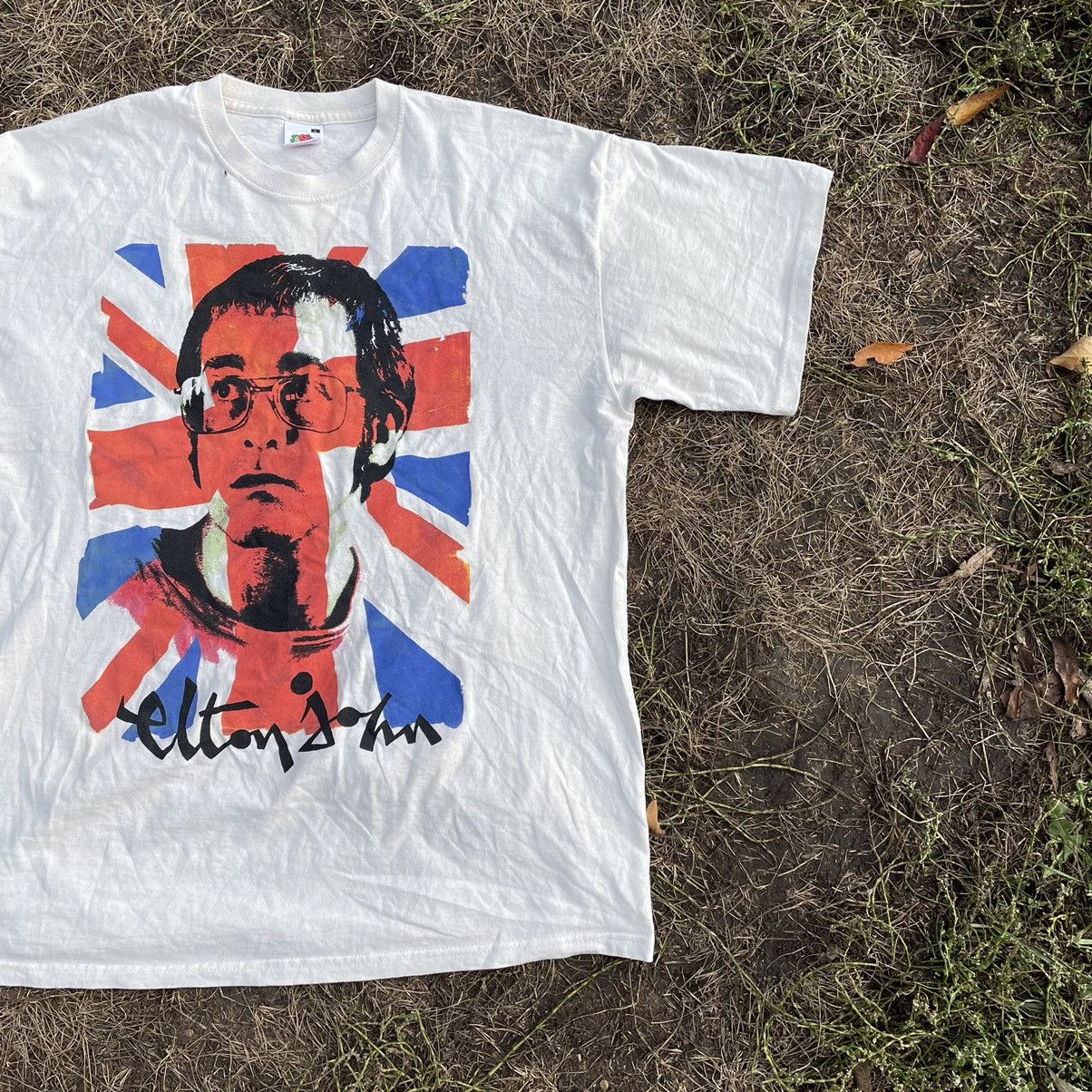 Vintage Vintage Y2K Elton John Graphic Tee Streetwear Union Jack L Size US L / EU 52-54 / 3 - 2 Thumbnail