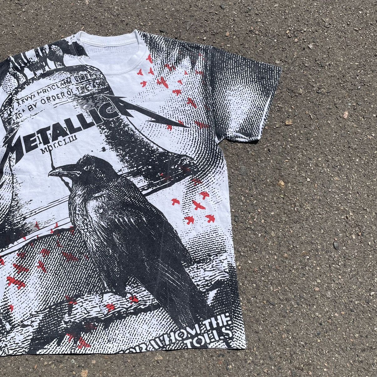 Vintage Vintage Y2K Metallica Thrashed All Over Print Band Tee M Size US M / EU 48-50 / 2 - 3 Thumbnail