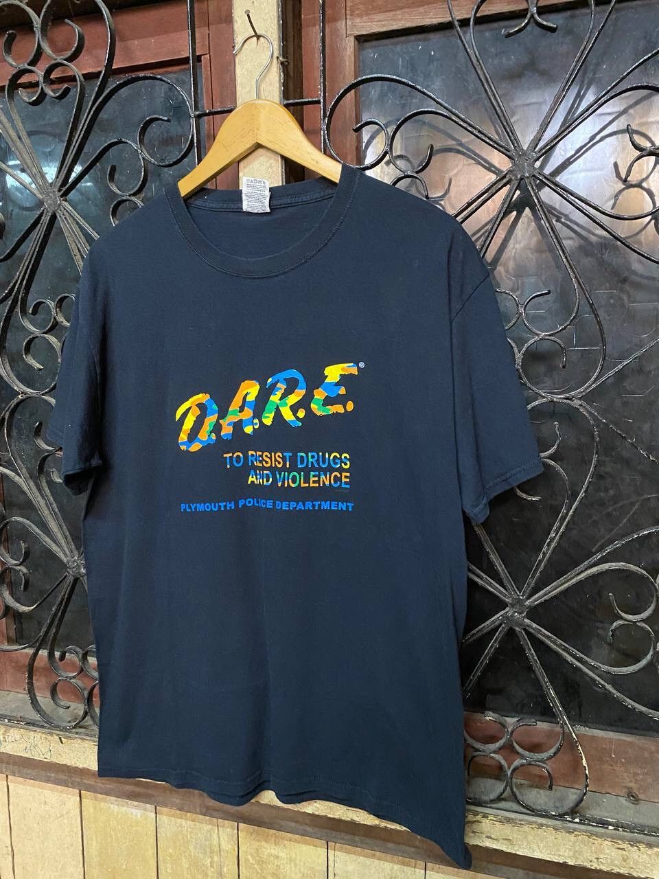D.A.R.E VINTAGE D.A.R.E TEE PLYMOUTH POLICE DEPARTMENT Size US L / EU 52-54 / 3 - 4 Thumbnail