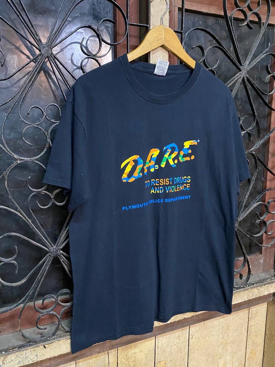 D.A.R.E VINTAGE D.A.R.E TEE PLYMOUTH POLICE DEPARTMENT Size US L / EU 52-54 / 3 - 3 Thumbnail