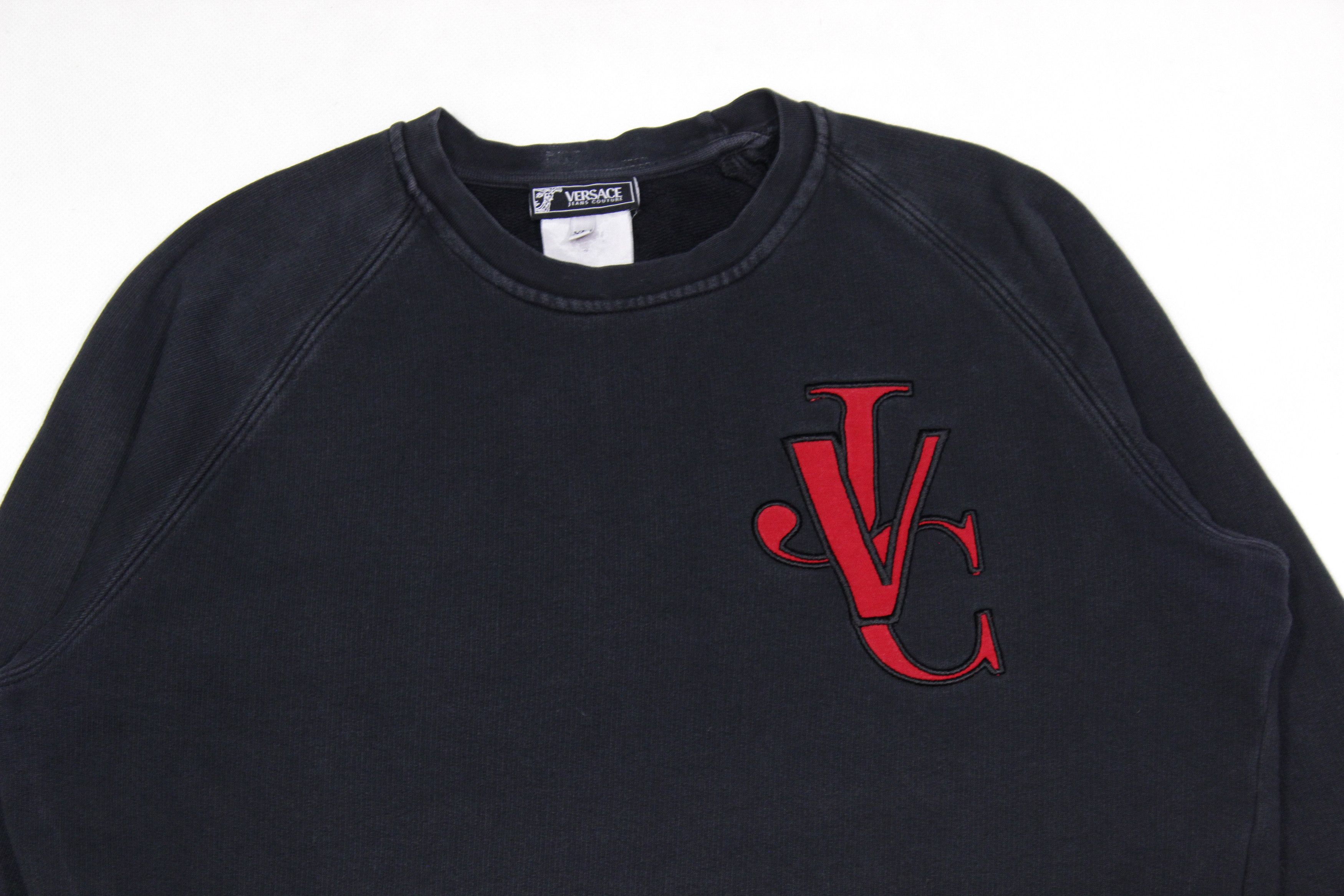 Versace 90S VJC Embroidered Big Logo Sun Faded Sweatshirt Vintage Size US XL / EU 56 / 4 - 3 Thumbnail