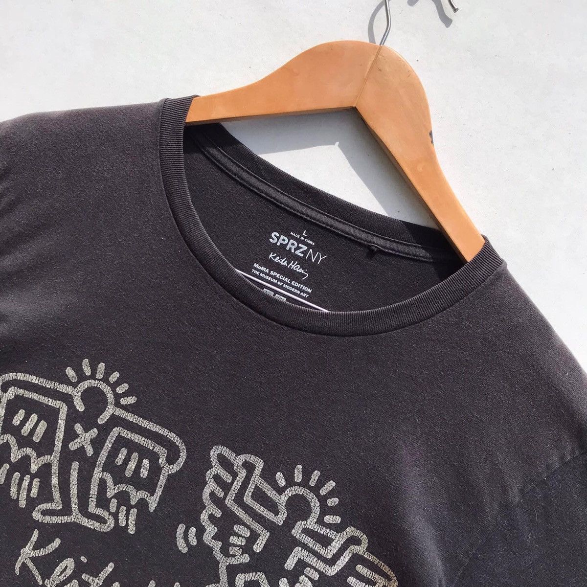 Keith Haring RARE🔥 Keith Haring Size US L / EU 52-54 / 3 - 4 Thumbnail