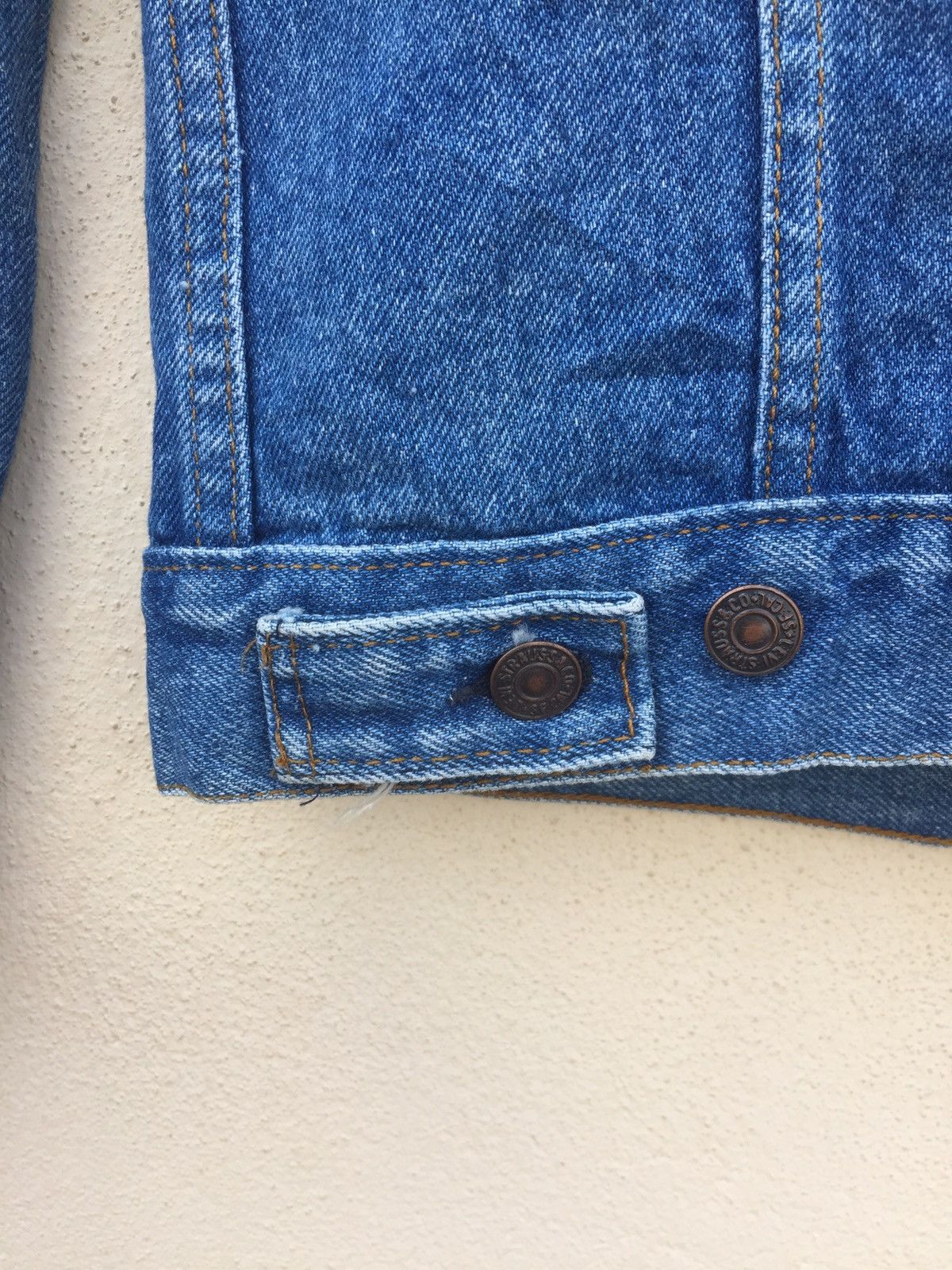 Levi's × Vintage 🔥offer🔥Vintage 90s Levis Trucker Denim Jacket Made USA Size US S / EU 44-46 / 1 - 9 Thumbnail