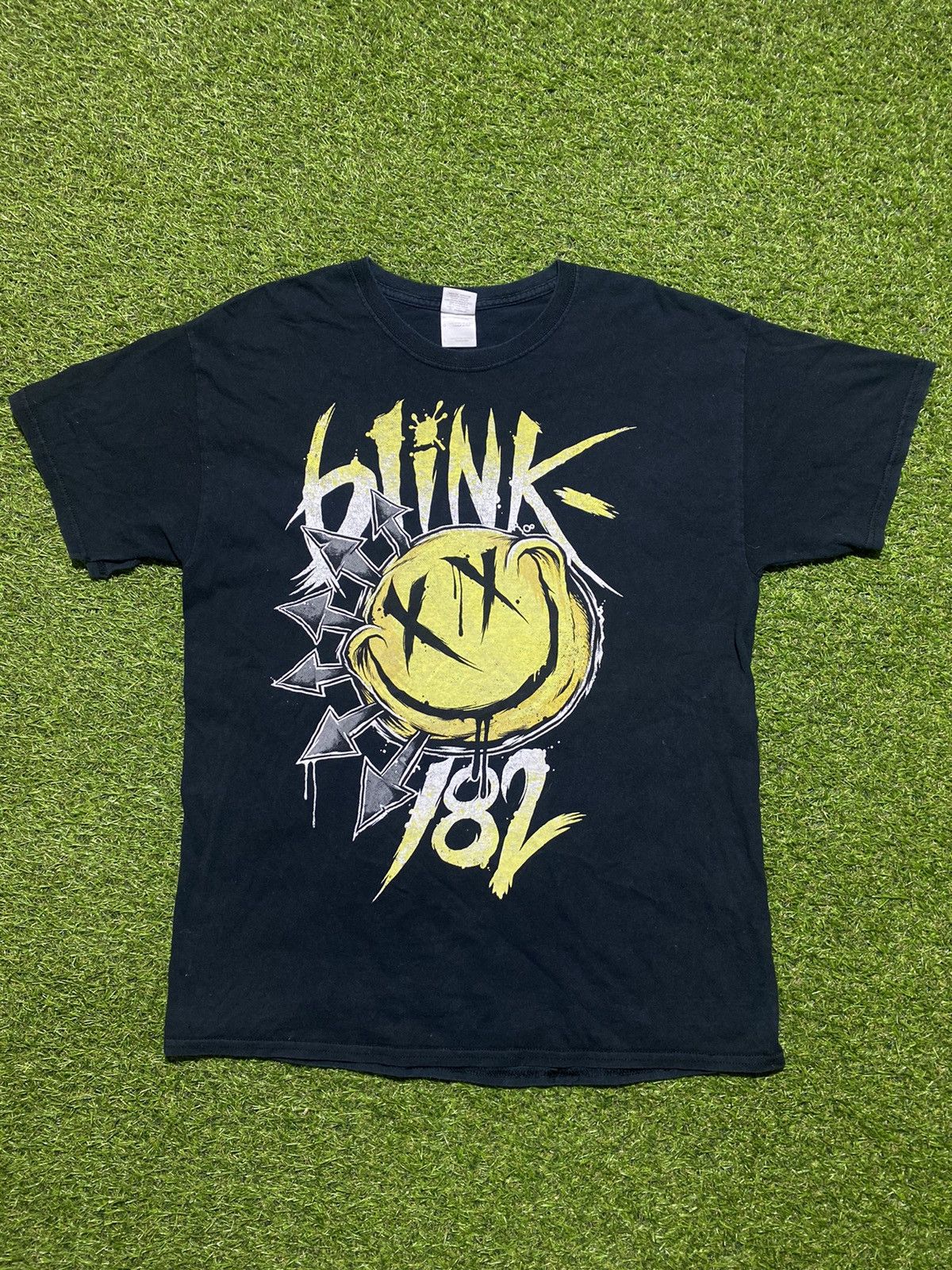 Band Tees Vintage Y2k Blink 182 tee streetwear rock band style size L Size US L / EU 52-54 / 3 - 1 Thumbnail