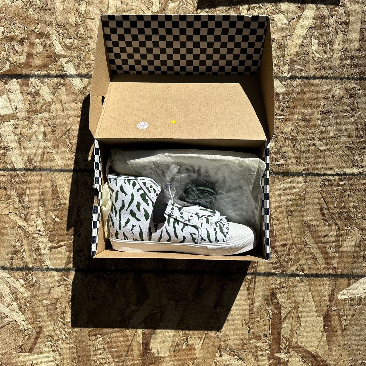 Noah True White/Eden OG Style 24 LX Size US 8.5 / EU 41-42 - 1 Thumbnail