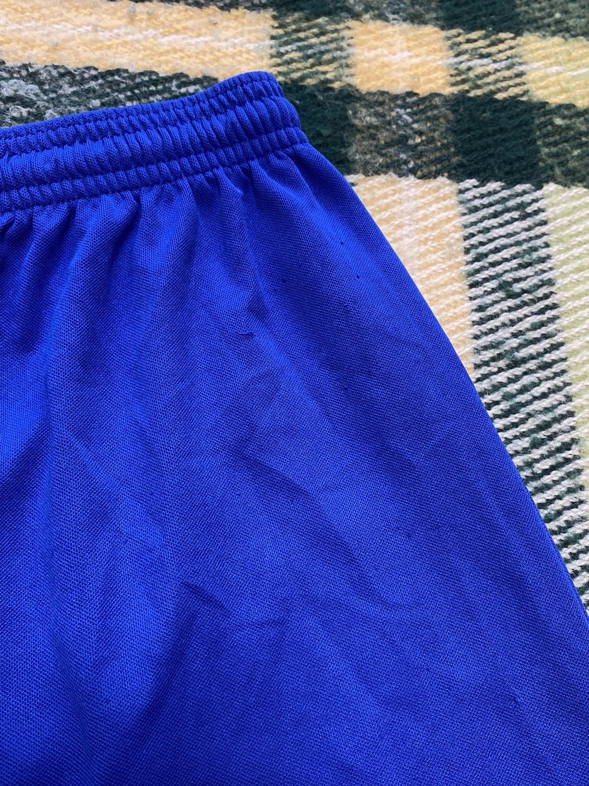 Adidas Vintage Adidas shorts streetwear y2k casual style size S Size US 30 / EU 46 - 3 Thumbnail