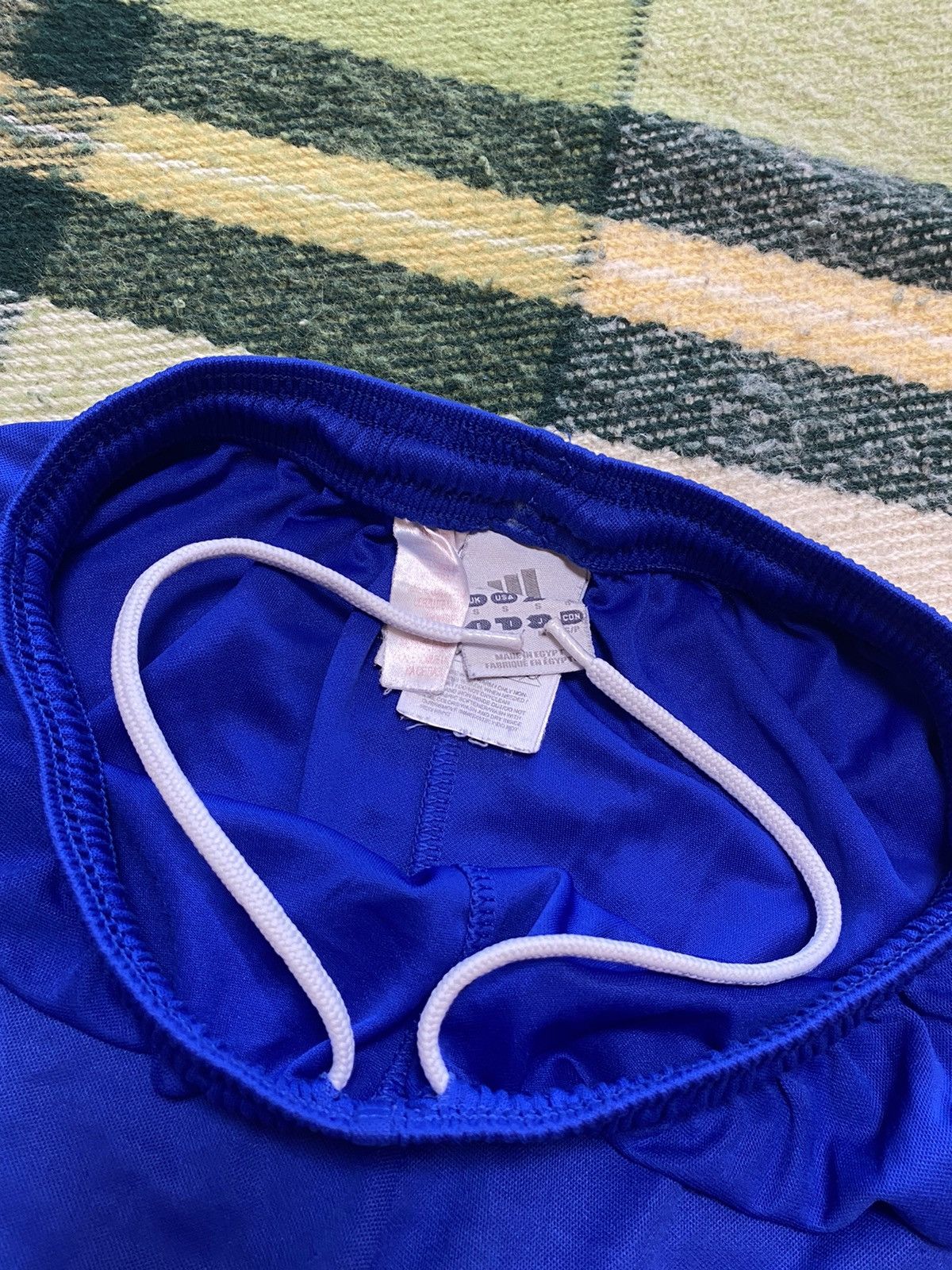 Adidas Vintage Adidas shorts streetwear y2k casual style size S Size US 30 / EU 46 - 5 Thumbnail