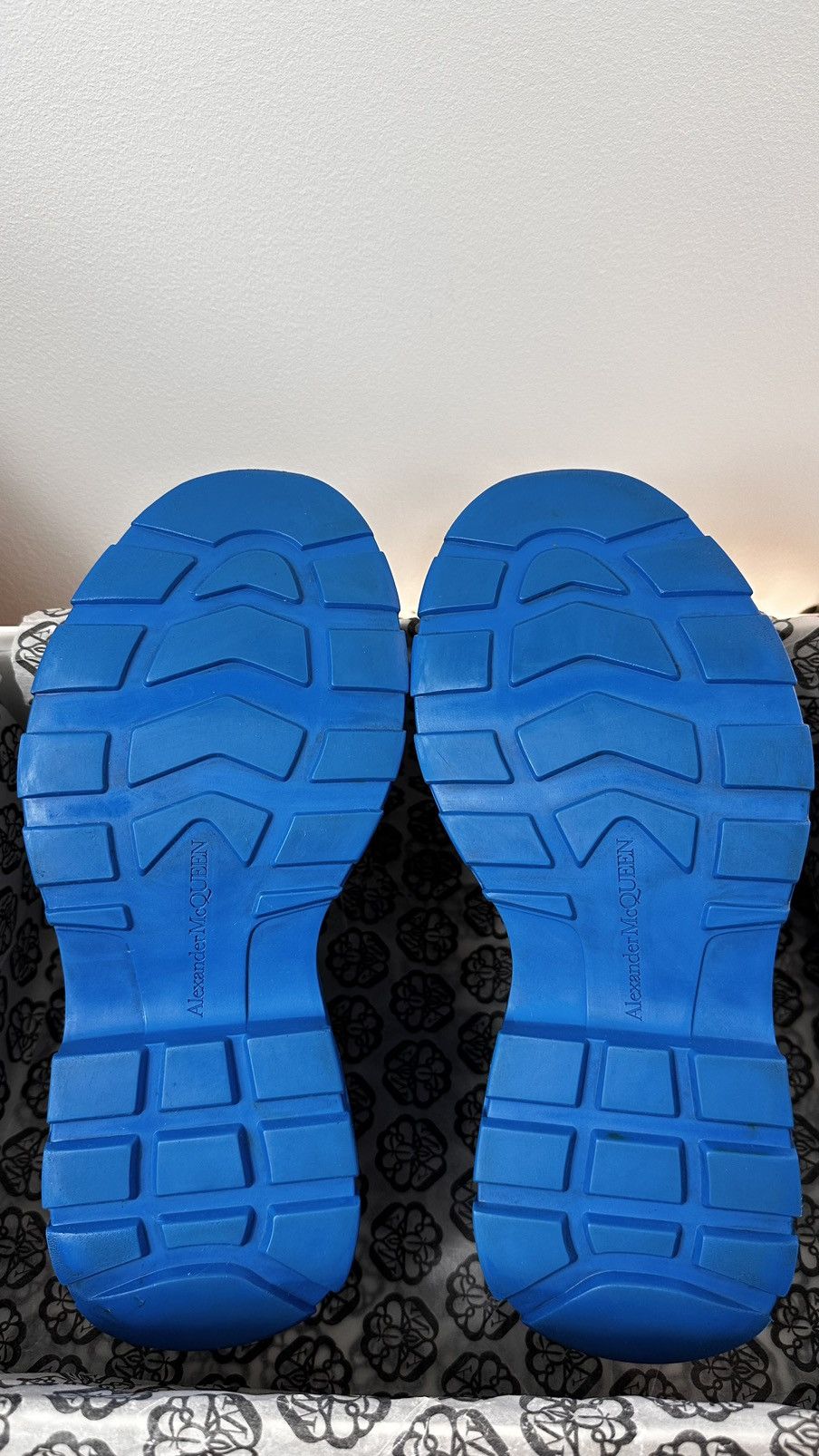 Alexander McQueen Blue Tread Slick Low Sneakers Size US 7.5 / EU 40-41 - 8 Thumbnail