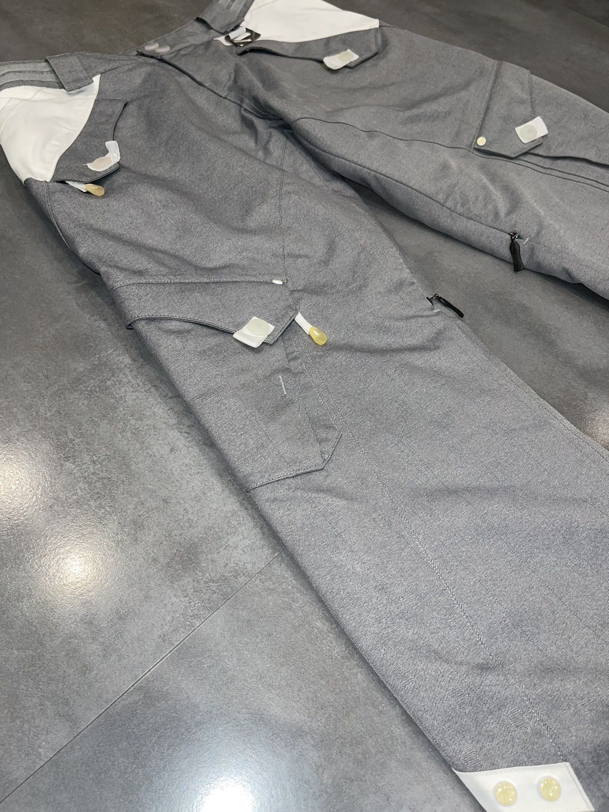 Oakley Oakley Technical Cargo Grey White Ski Pants Size 28" / US 6 / IT 42 - 10 Thumbnail