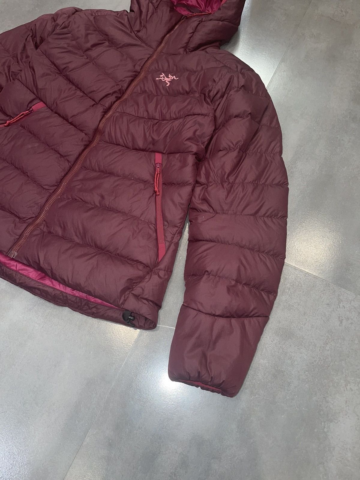 Arc'teryx Arc'Teryx Cerium Lt Hoody Technical Burgundy Puffer Jacket Size S / US 4 / IT 40 - 2 Thumbnail
