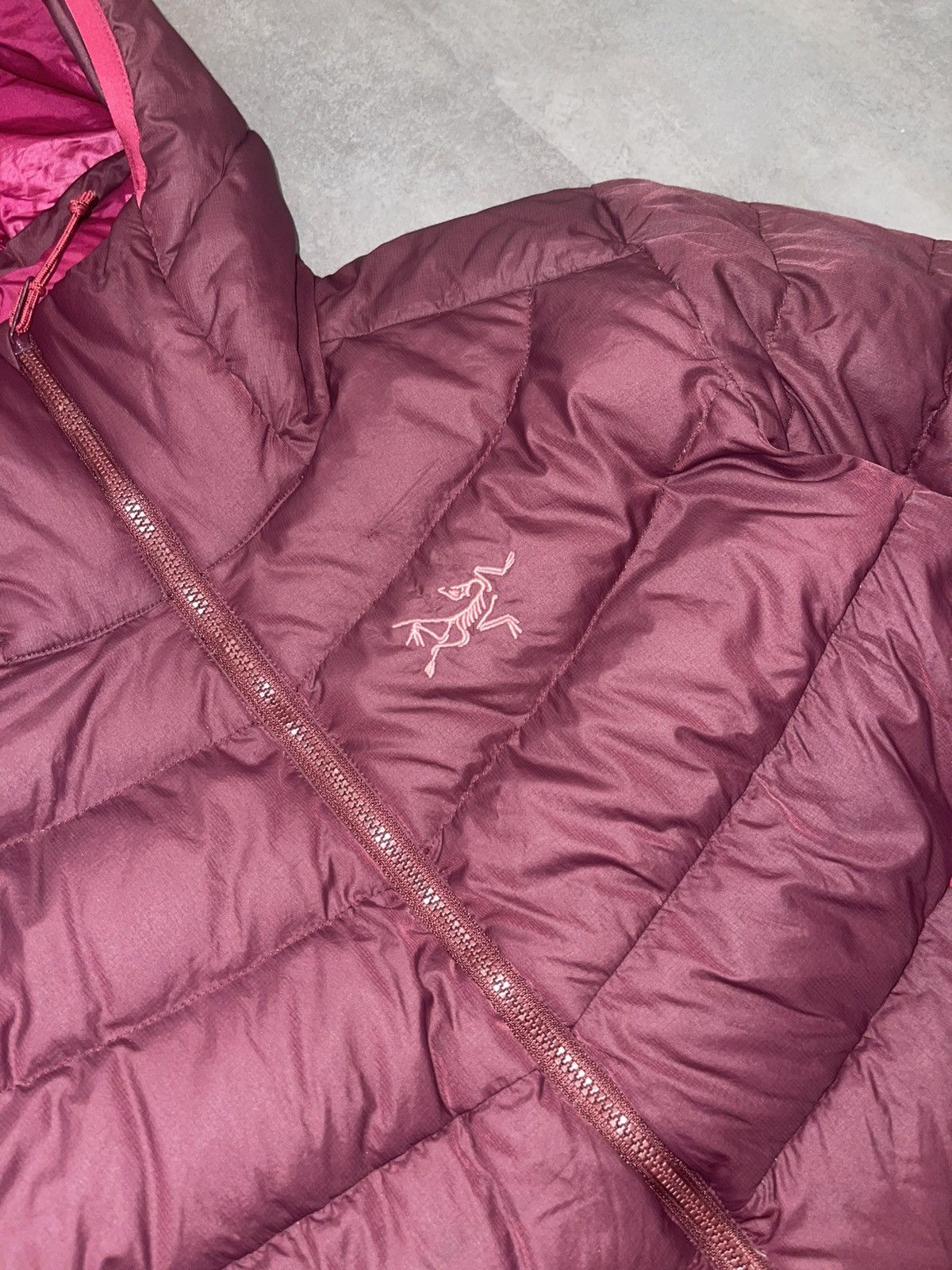 Arc'teryx Arc'Teryx Cerium Lt Hoody Technical Burgundy Puffer Jacket Size S / US 4 / IT 40 - 6 Thumbnail