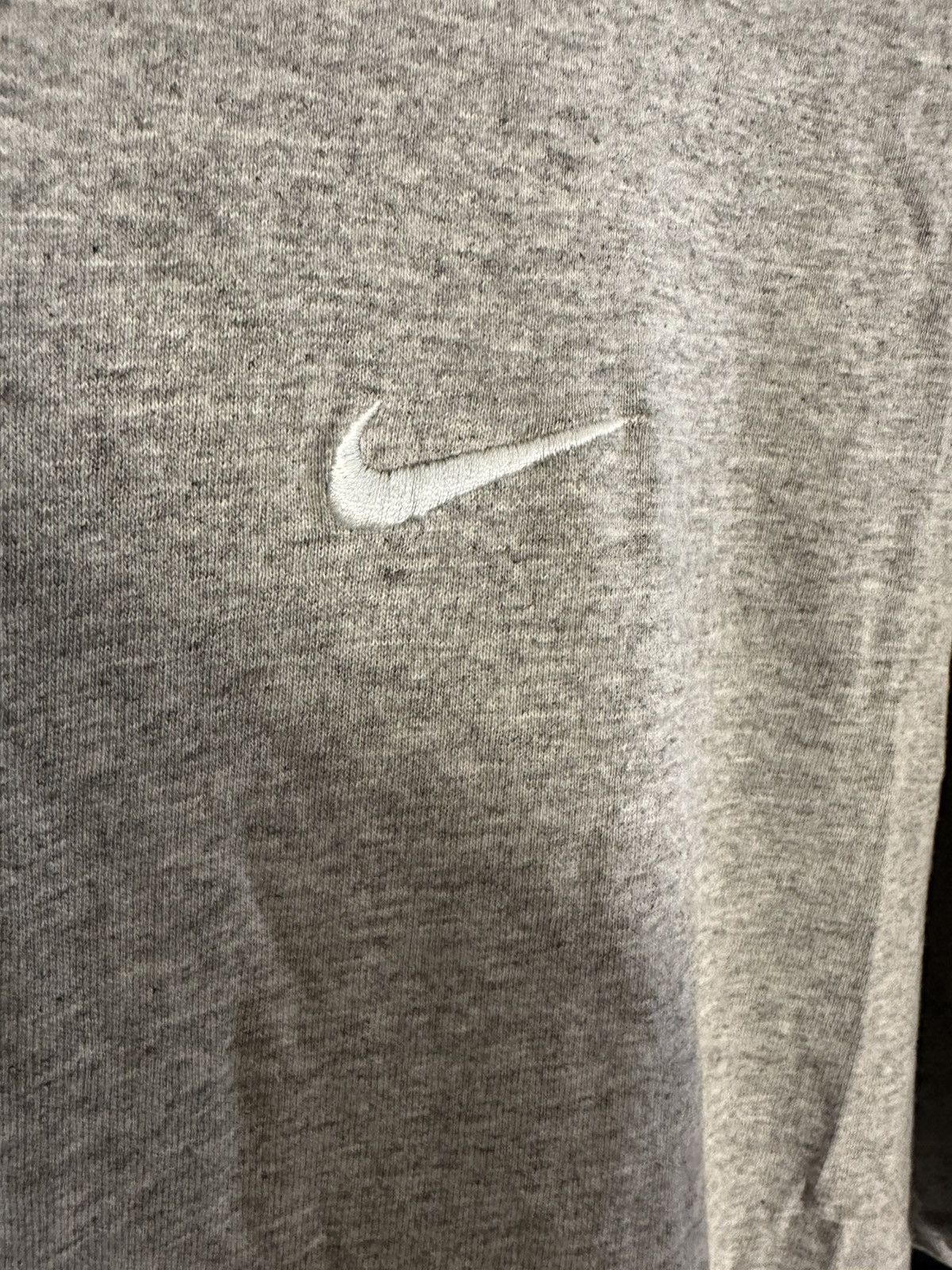 Nike × Vintage Vintage 90s Nike Y2K Embroidered Swoosh Grey T-Shirt logo Size US L / EU 52-54 / 3 - 5 Thumbnail