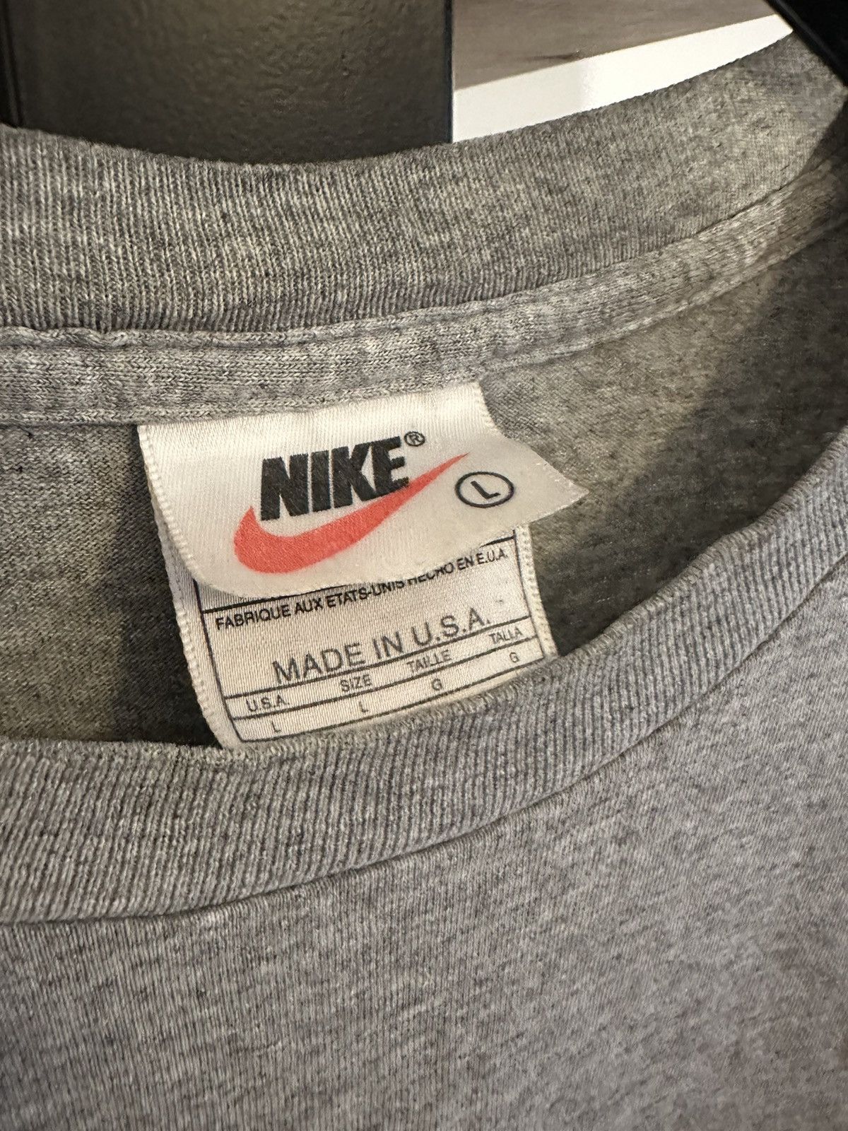 Nike × Vintage Vintage 90s Nike Y2K Embroidered Swoosh Grey T-Shirt logo Size US L / EU 52-54 / 3 - 4 Thumbnail