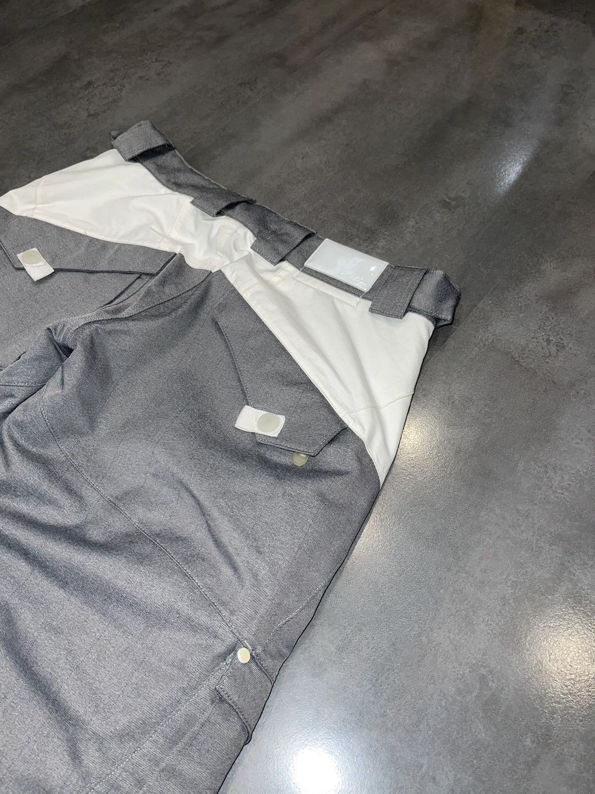 Oakley Oakley Technical Cargo Grey White Ski Pants Size US 30 / EU 46 - 18 Thumbnail