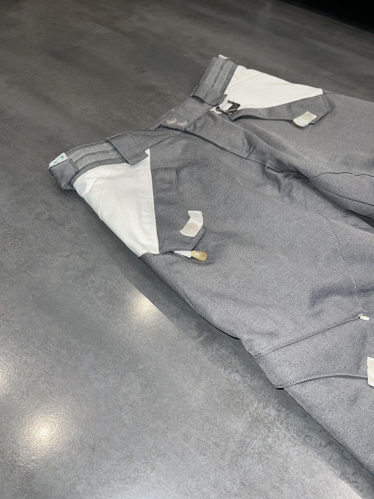 Oakley Oakley Technical Cargo Grey White Ski Pants Size US 30 / EU 46 - 9 Thumbnail