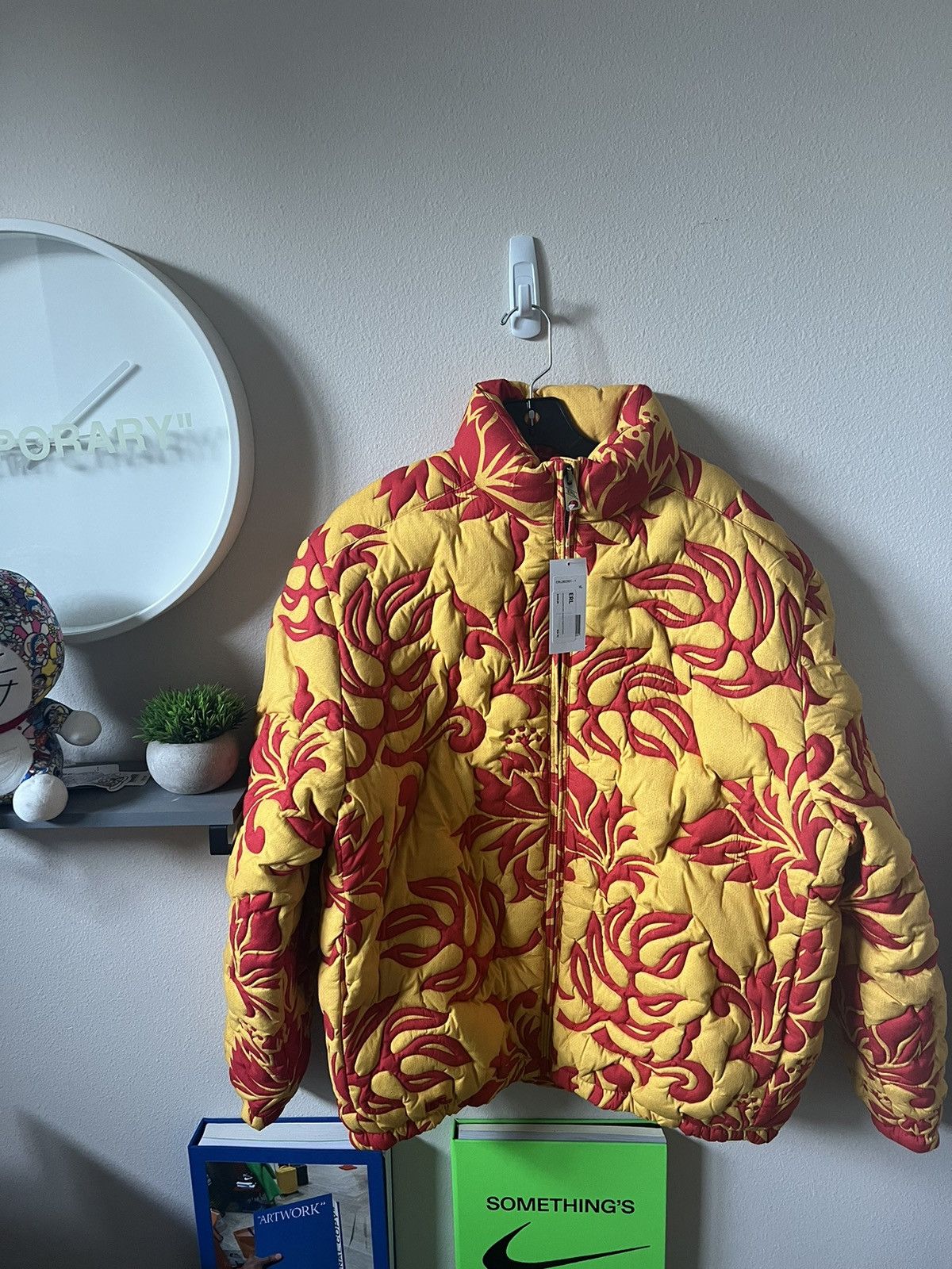 ERL ERL Printed Quilted Puffer Jacket in Tropical Flowers Size US L / EU 52-54 / 3 - 1 Thumbnail