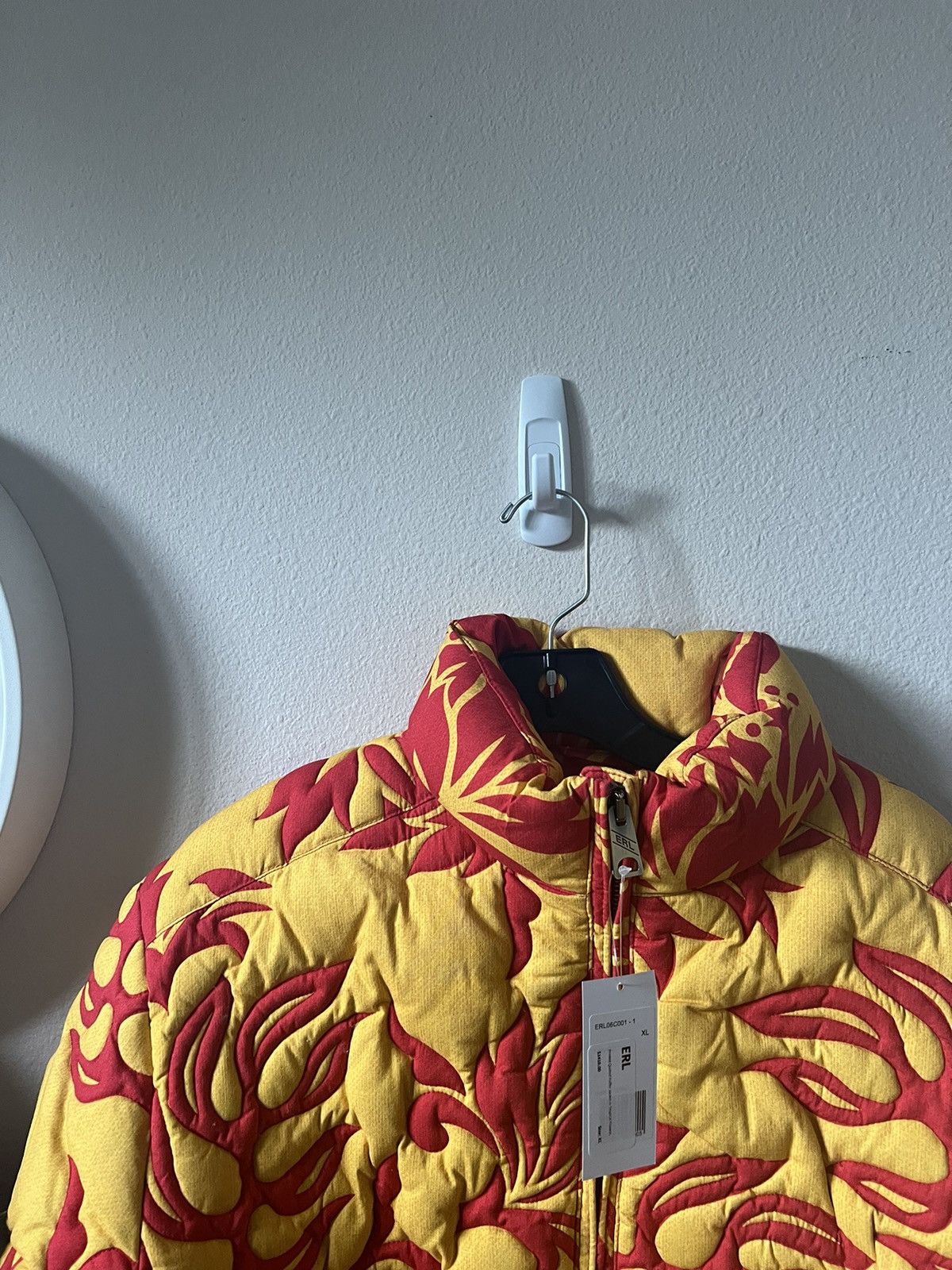 ERL ERL Printed Quilted Puffer Jacket in Tropical Flowers Size US L / EU 52-54 / 3 - 5 Thumbnail