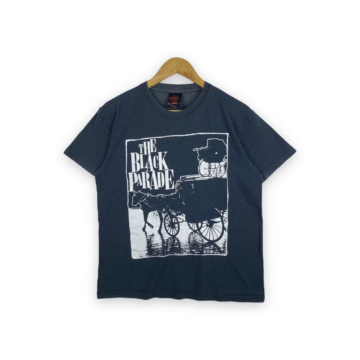 Band Tees RARE MY CHEMICAL ROMANCE BAND THE BLACK PARADE ALBUM T SHIRT Size US M / EU 48-50 / 2 - 1 Thumbnail