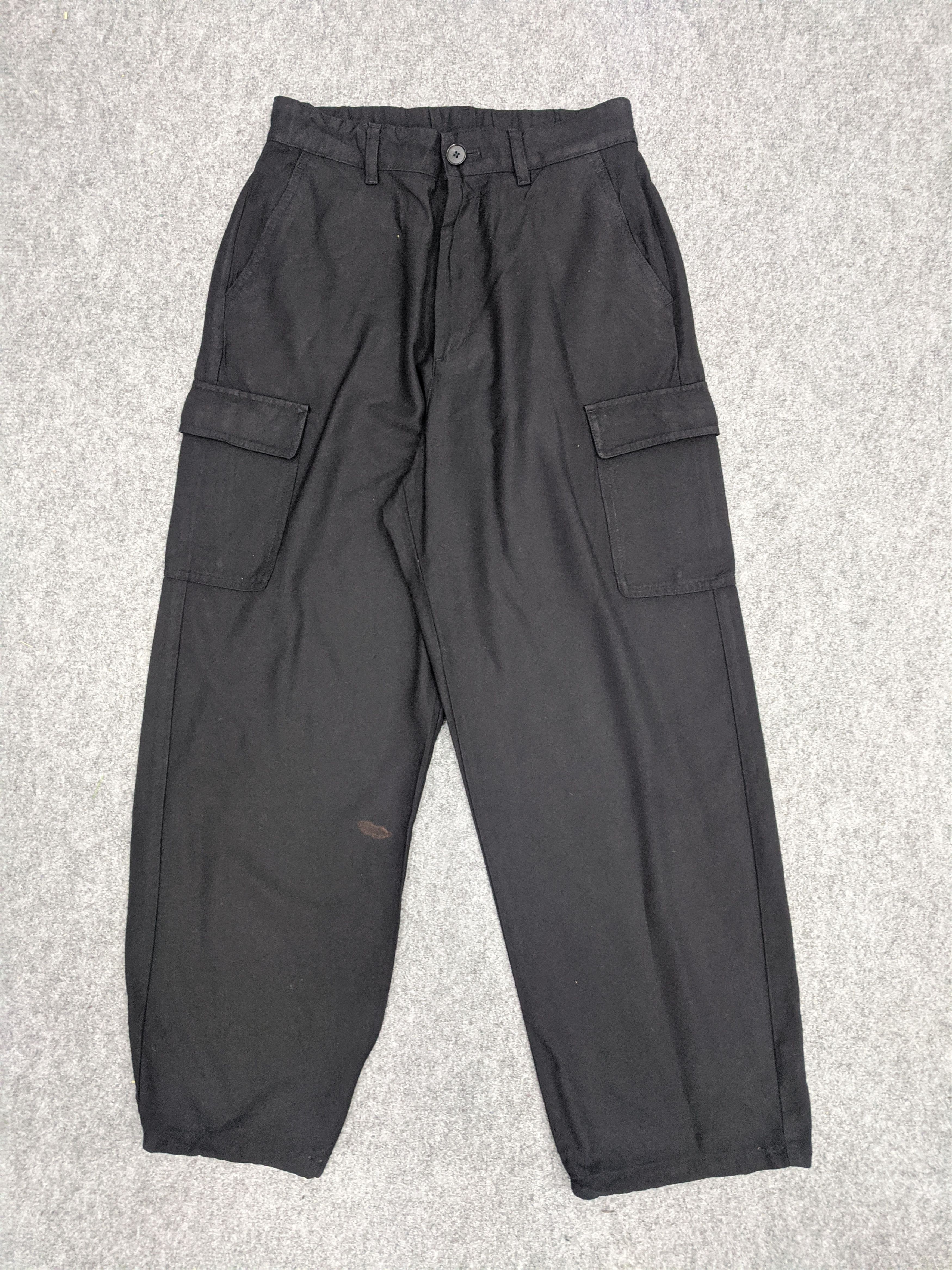 image of Uniqlo Cargo Pant Multipocket Jogger Style in Black, Men's (Size 26)