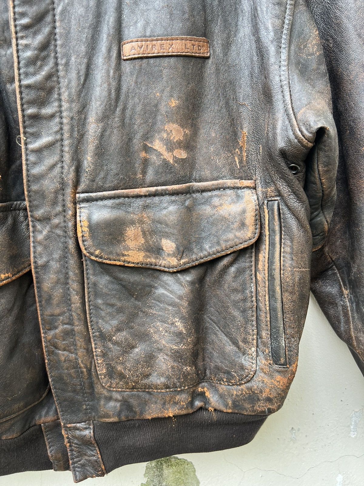 Avirex Trashed Vintage 1991 Avirex Pin-Up Girl A2 Leather Jacket Size US S / EU 44-46 / 1 - 16 Thumbnail