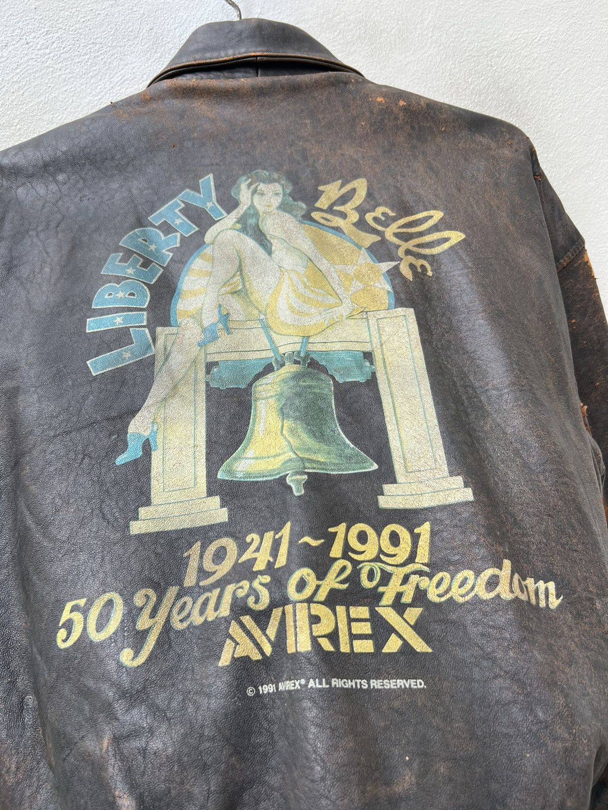 Avirex Trashed Vintage 1991 Avirex Pin-Up Girl A2 Leather Jacket Size US S / EU 44-46 / 1 - 7 Thumbnail
