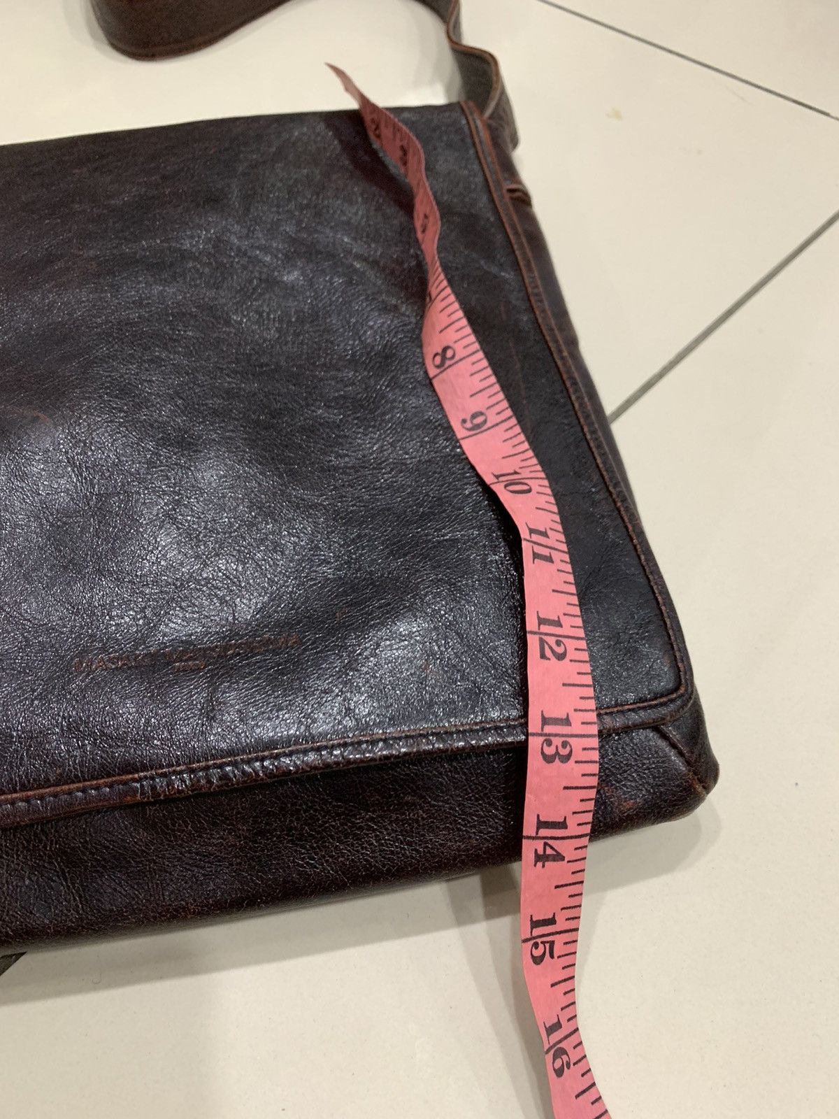 Masaki Matsushima MASAKI MATSUSHIMA ADJUSTABLE FULL LEATHER MESSENGER BAG Size ONE SIZE - 2 Thumbnail