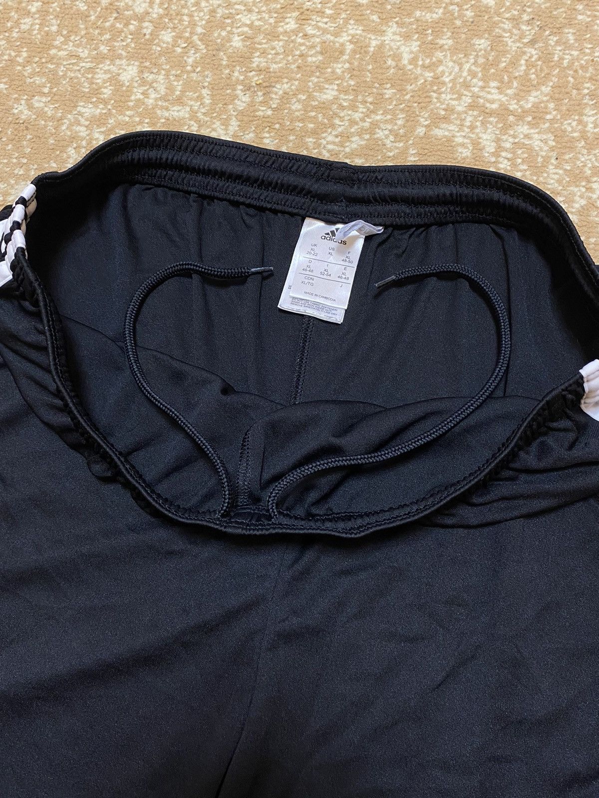 Adidas Vintage Adidas shorts streetwear y2k style casual size XL Size US 36 / EU 52 - 4 Thumbnail