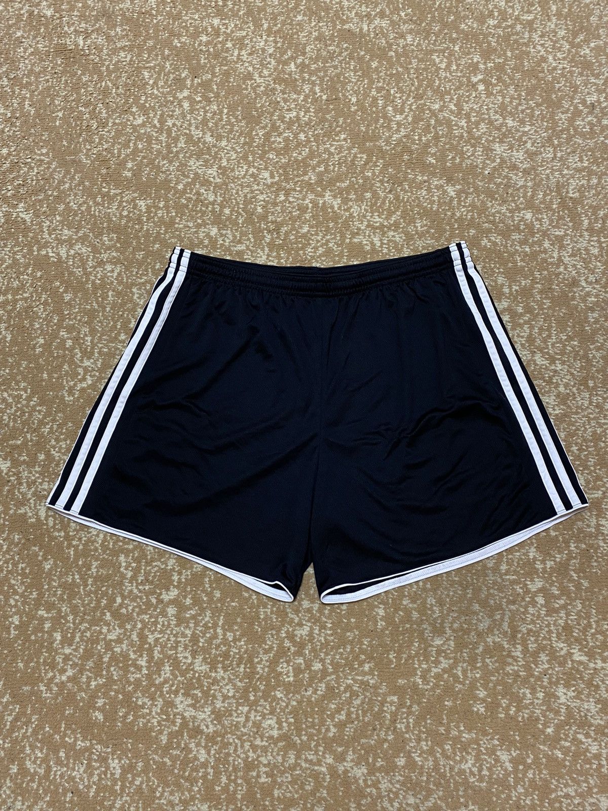 Adidas Vintage Adidas shorts streetwear y2k style casual size XL Size US 36 / EU 52 - 2 Thumbnail