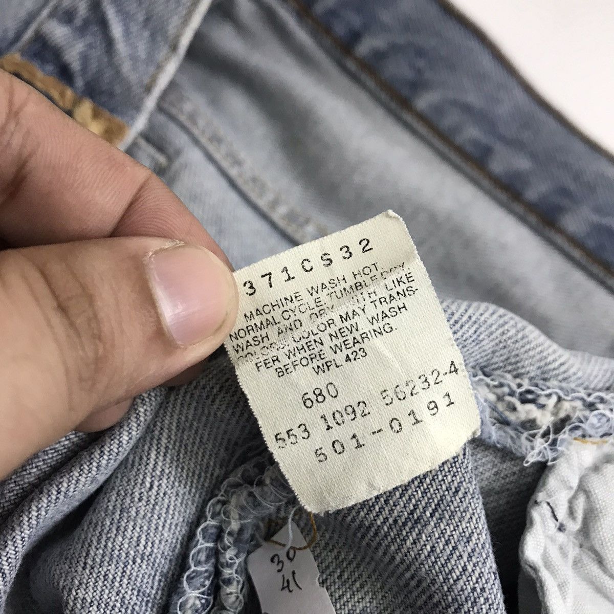 Levi's Vintage Clothing 90 Levi’s 501 Daicock koi Scales Custom Denim pants Size US 29 - 16 Thumbnail