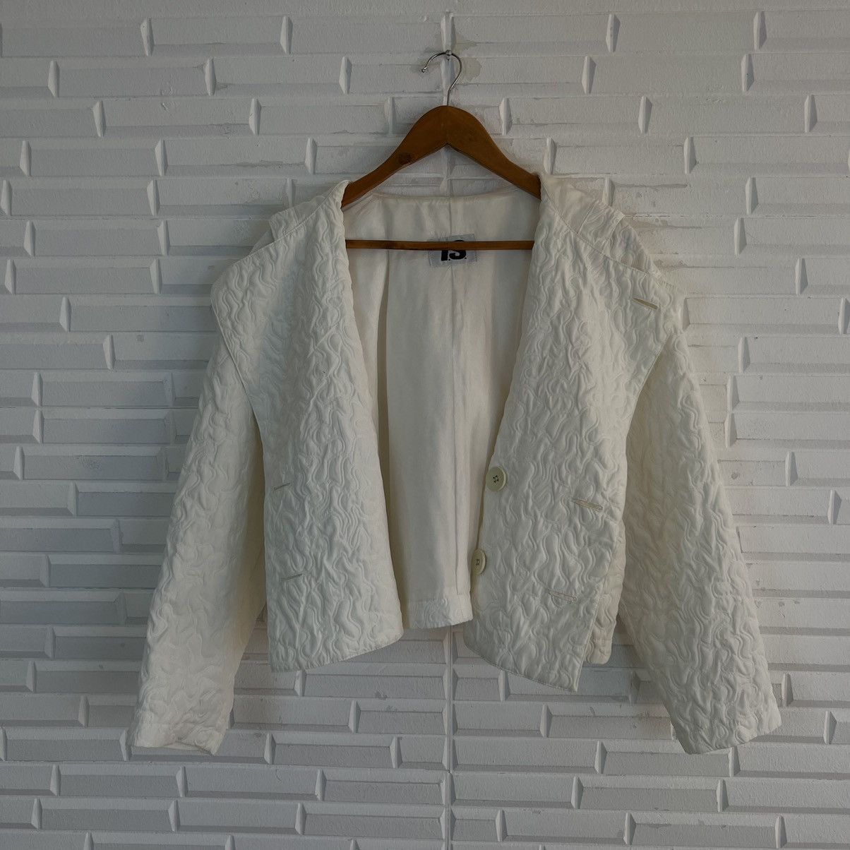 Issey Miyake VINTAGE CROPPED QUILTED JACKET IS ISSEY MIYAKE Size US M / EU 48-50 / 2 - 12 Thumbnail