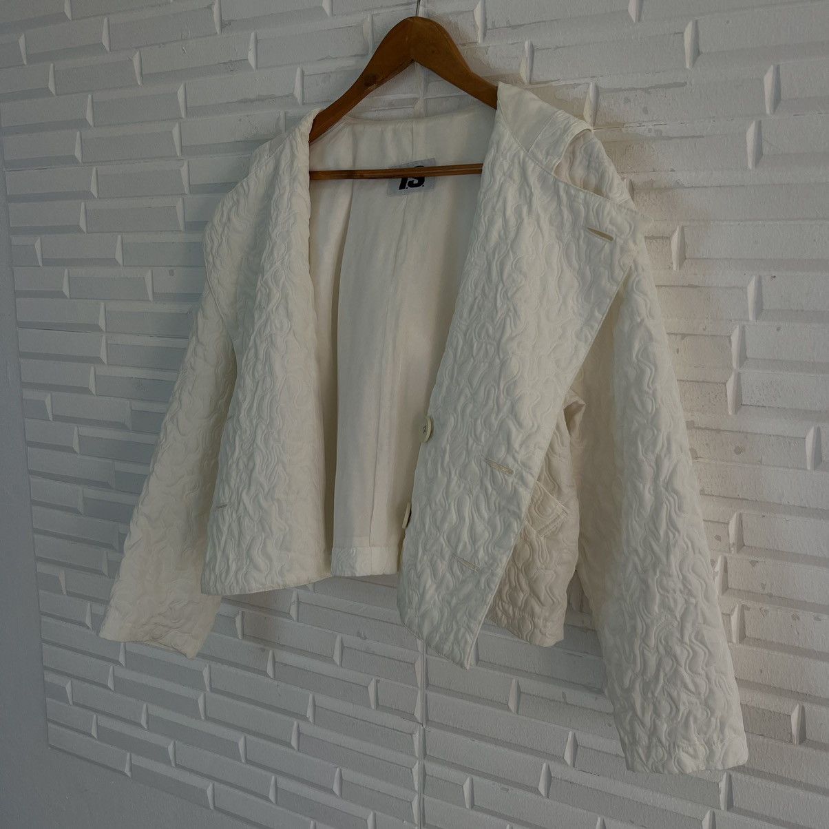 Issey Miyake VINTAGE CROPPED QUILTED JACKET IS ISSEY MIYAKE Size US M / EU 48-50 / 2 - 13 Thumbnail