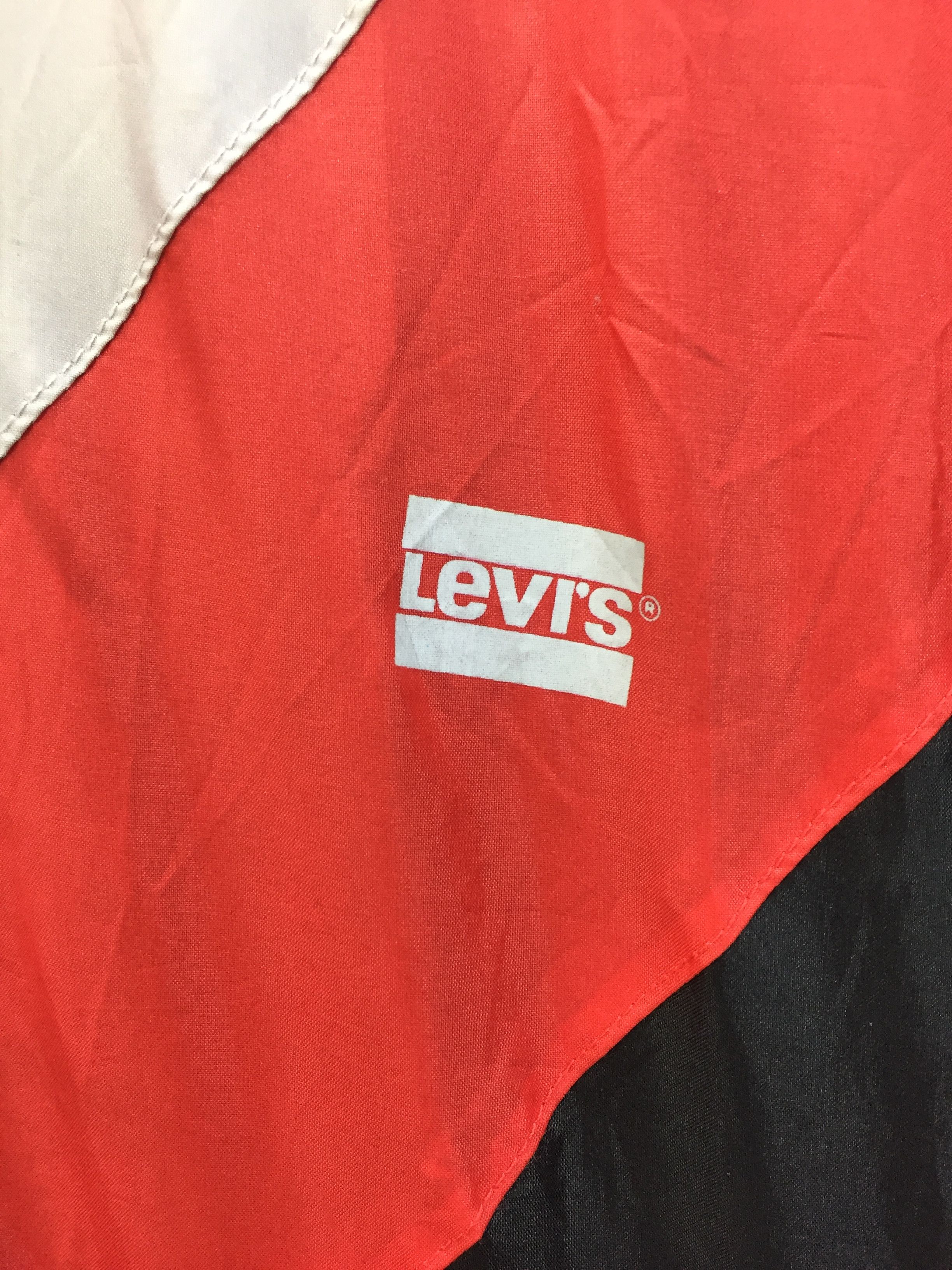 Levi's VINTAGE LEVIS NICE DESIGN NYLON WINDBREAKER JACKET Size US M / EU 48-50 / 2 - 9 Thumbnail