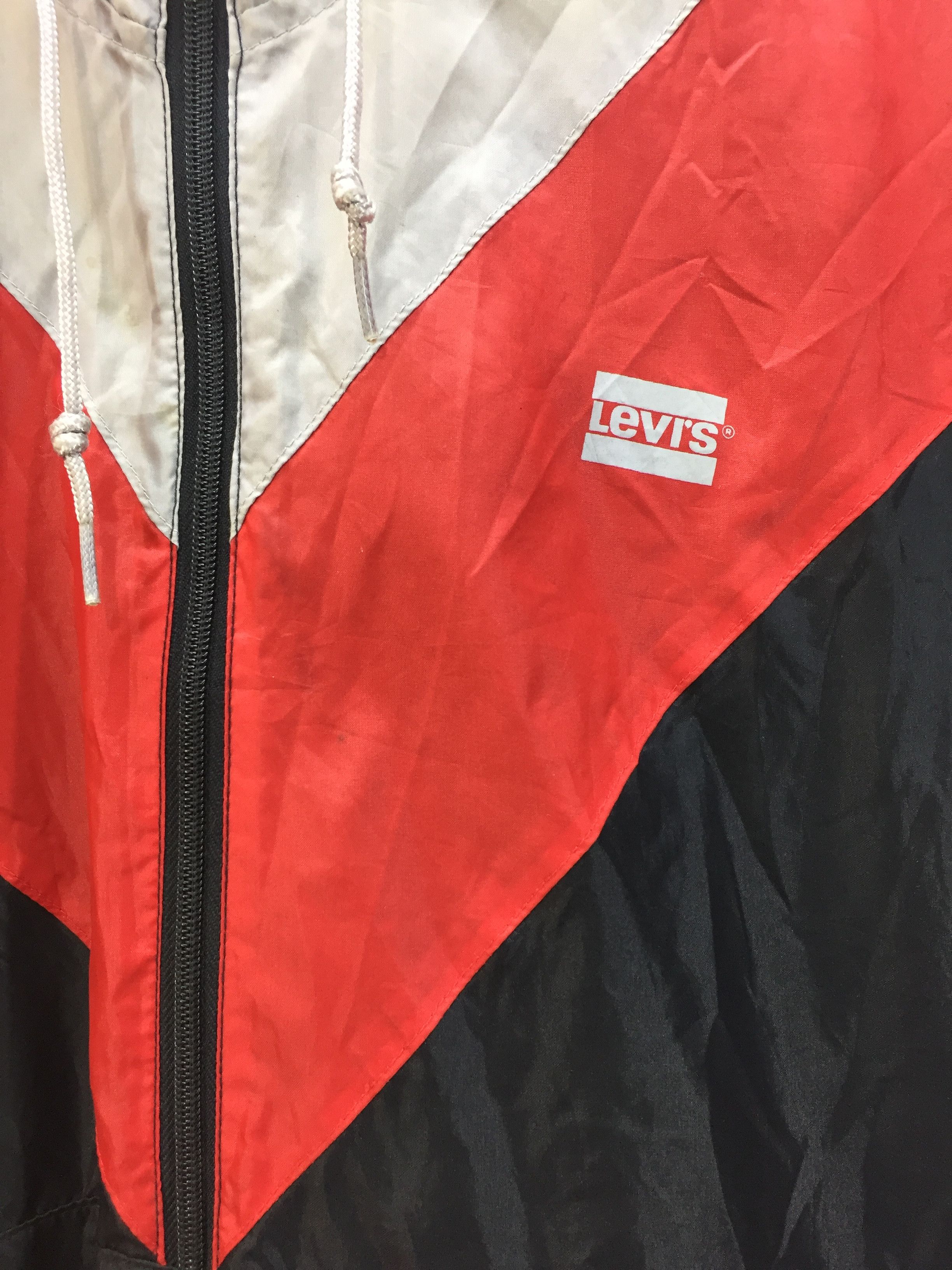 Levi's VINTAGE LEVIS NICE DESIGN NYLON WINDBREAKER JACKET Size US M / EU 48-50 / 2 - 3 Thumbnail