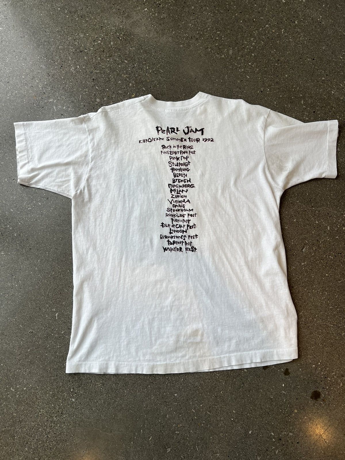 Band Tees Vintage 1992 Euro Tour Pearl Jam ‘Don’t Give Up’ Tee Size US XL / EU 56 / 4 - 3 Thumbnail
