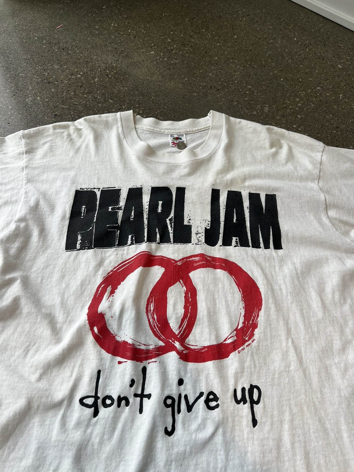 Band Tees Vintage 1992 Euro Tour Pearl Jam ‘Don’t Give Up’ Tee Size US XL / EU 56 / 4 - 2 Thumbnail