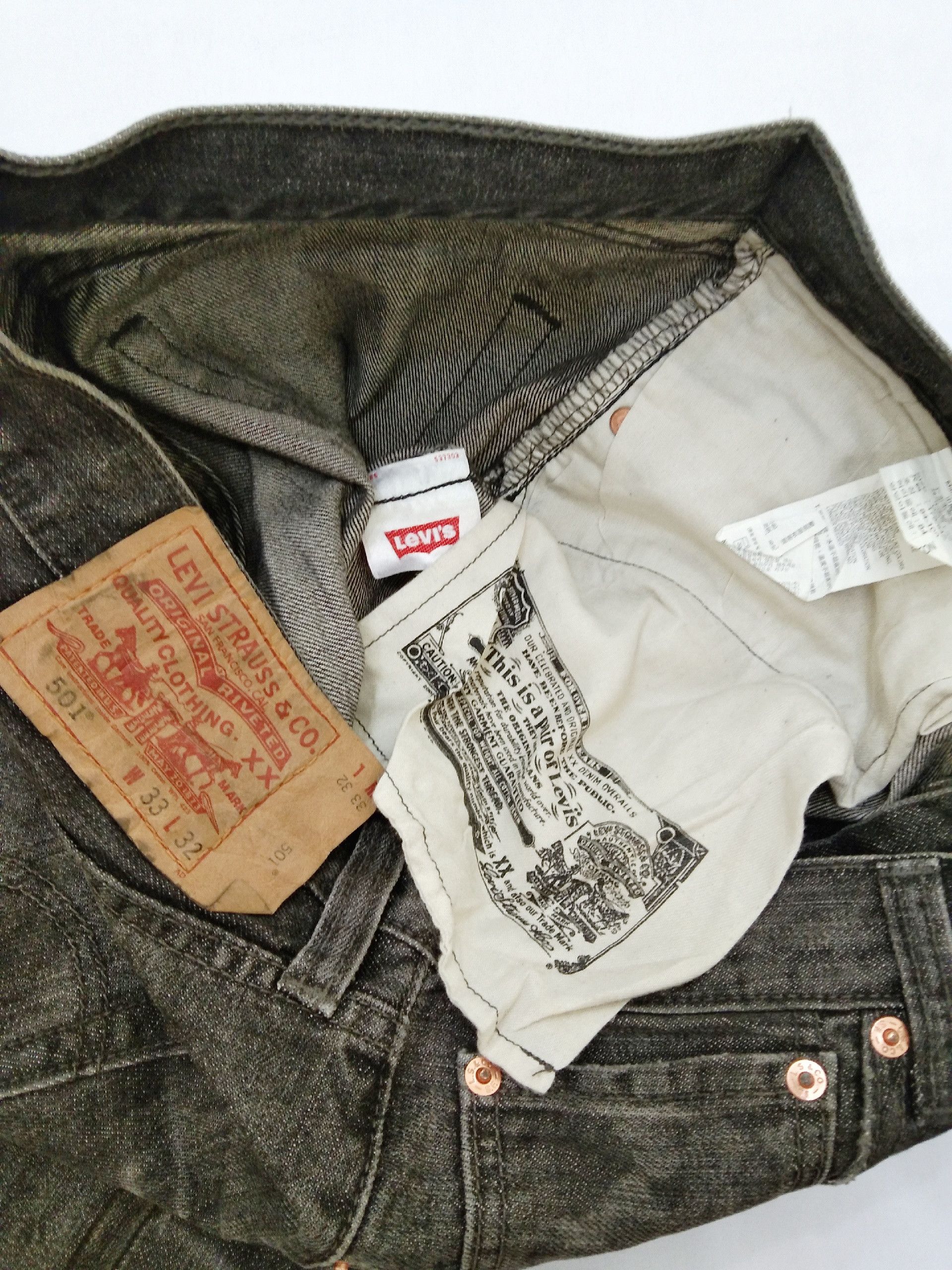 Levi's Vintage Levi's 501 Black Straight Leg Distressed Jeans 33x31 Size US 33 - 8 Thumbnail