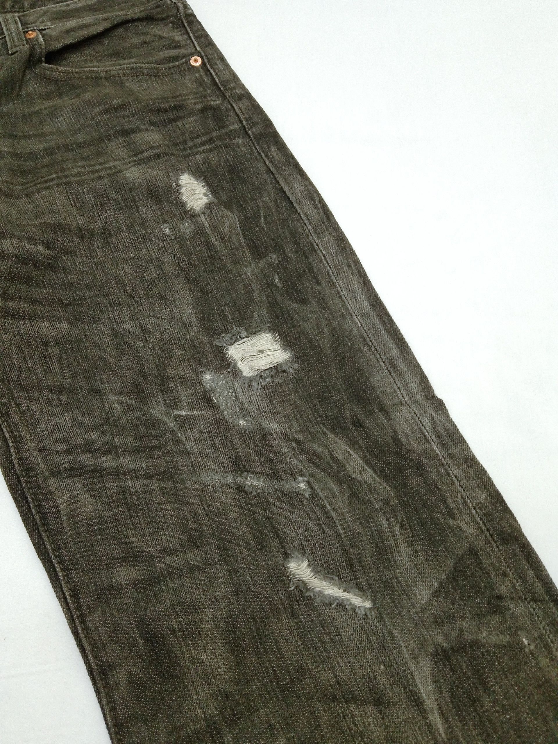 Levi's Vintage Levi's 501 Black Straight Leg Distressed Jeans 33x31 Size US 33 - 4 Thumbnail