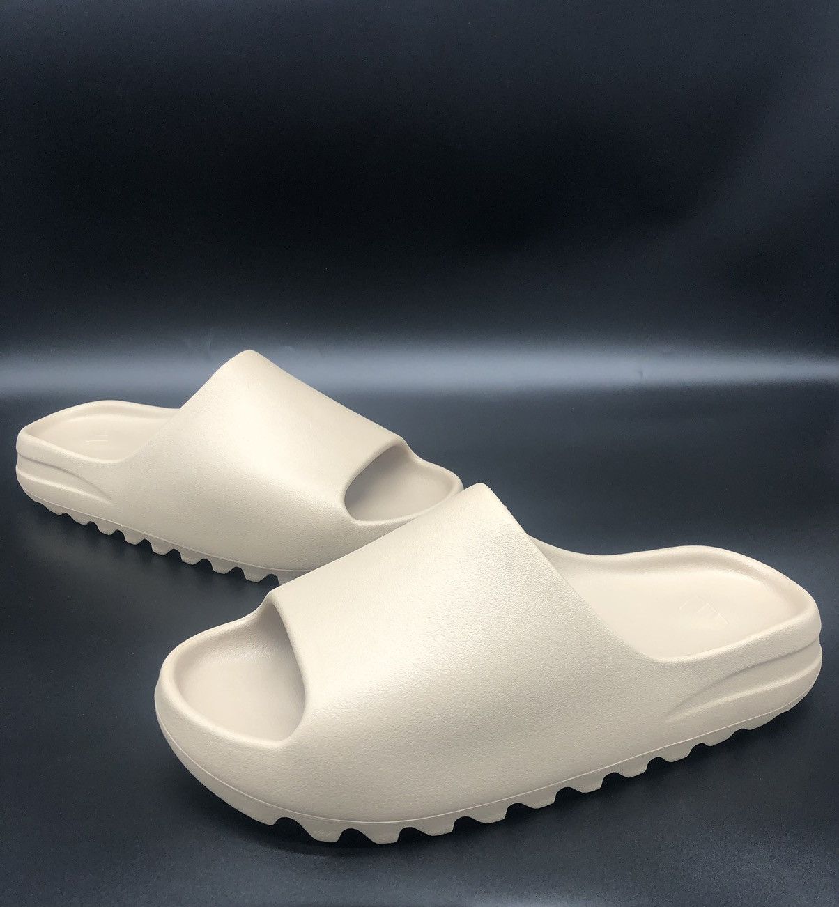 Yeezy Slide Pure