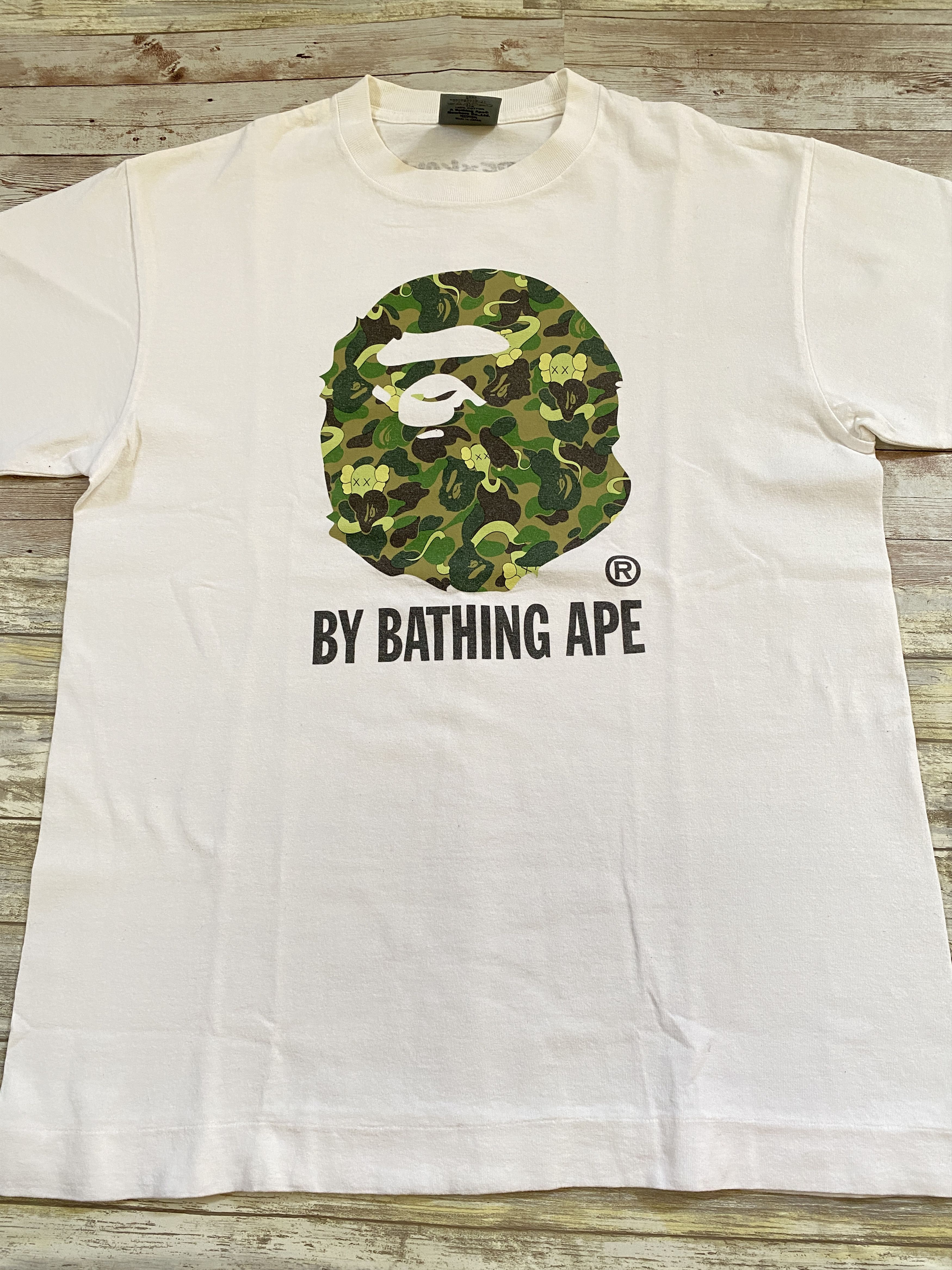 Bape × Kaws By Bathing Ape Tee Size US M / EU 48-50 / 2 - 2 Thumbnail