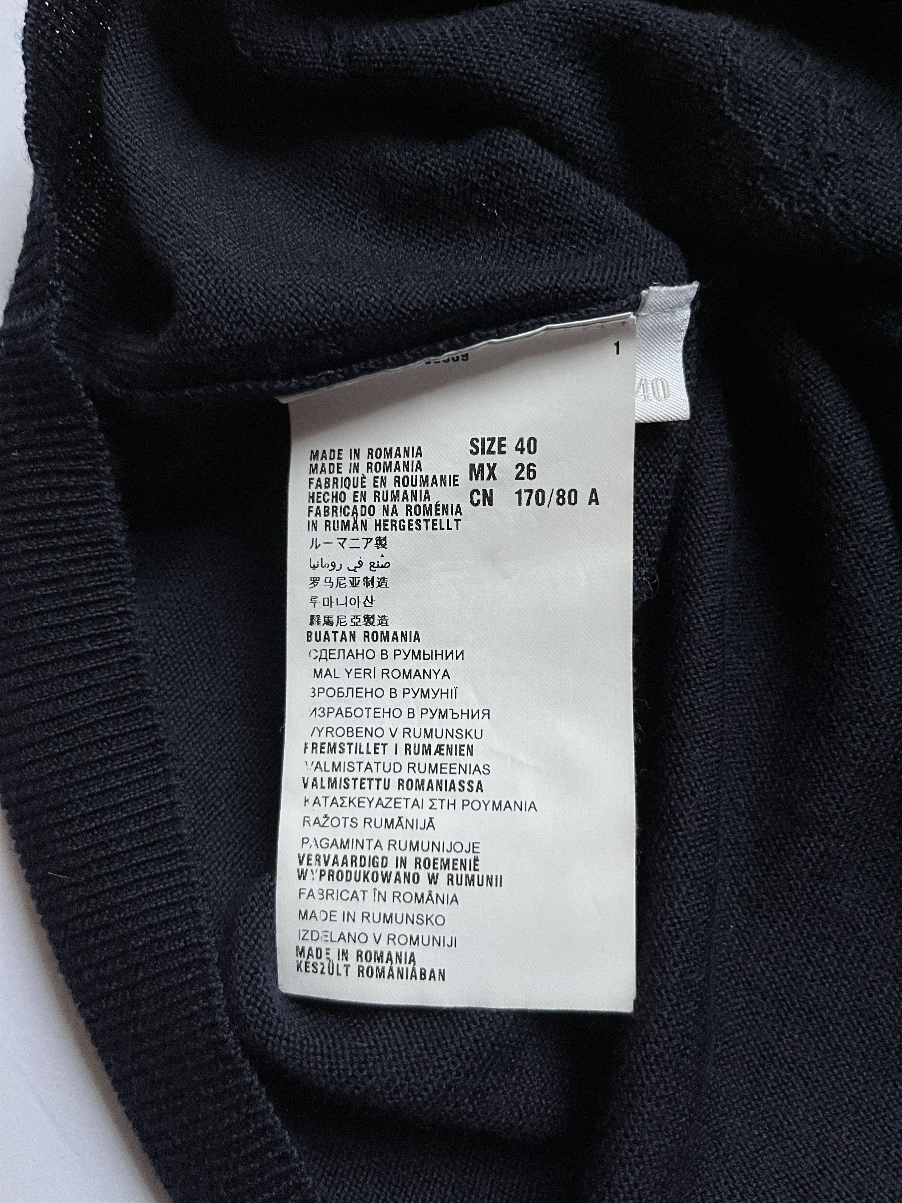 Miu Miu ⚡️QUICK SALE⚡️Miu Miu Navy Round-neck Cardigan Size S / US 4 / IT 40 - 5 Thumbnail