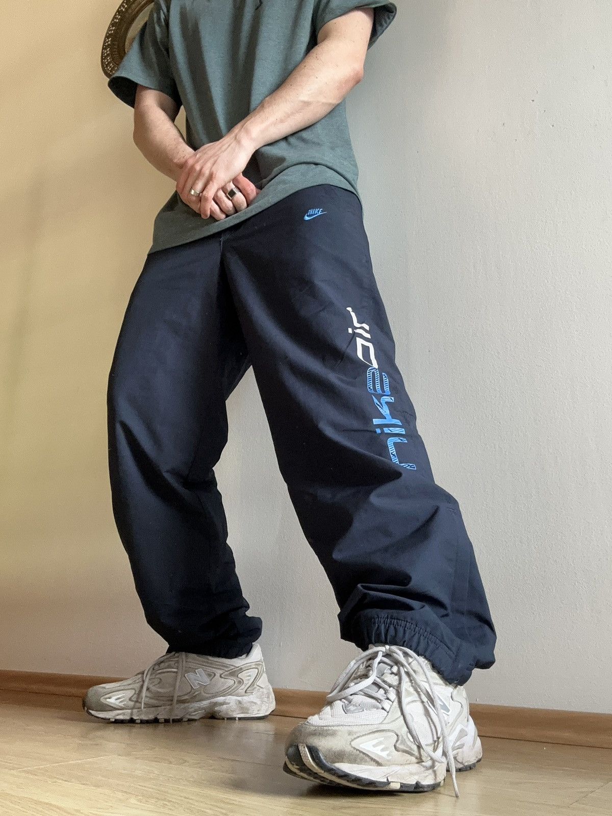 Nike × Vintage Vintage y2k Nike Navy Track Pants Swoosh Drill Nike Air Size US 32 / EU 48 - 1 Thumbnail